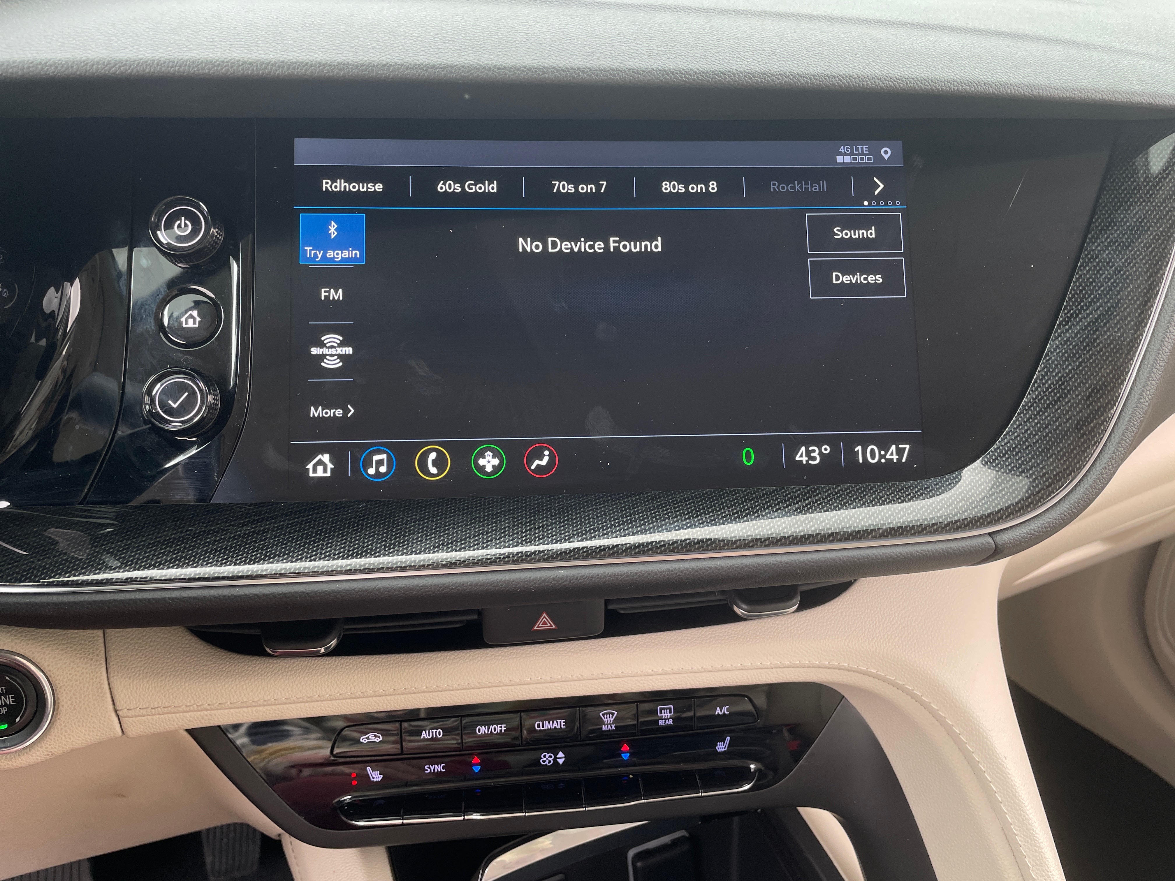 2021 Buick Envision Essence 3