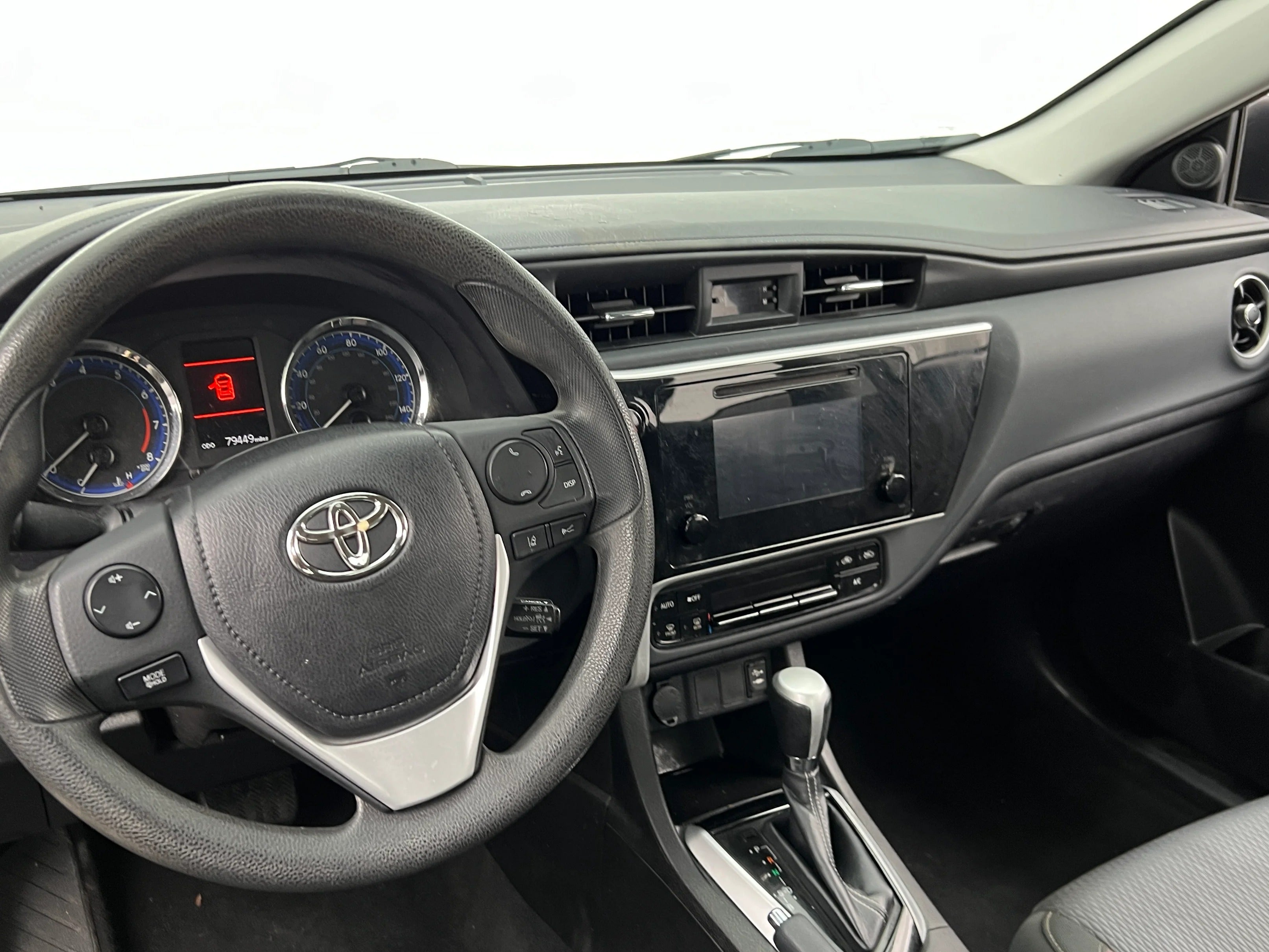 2018 Toyota Corolla LE 3