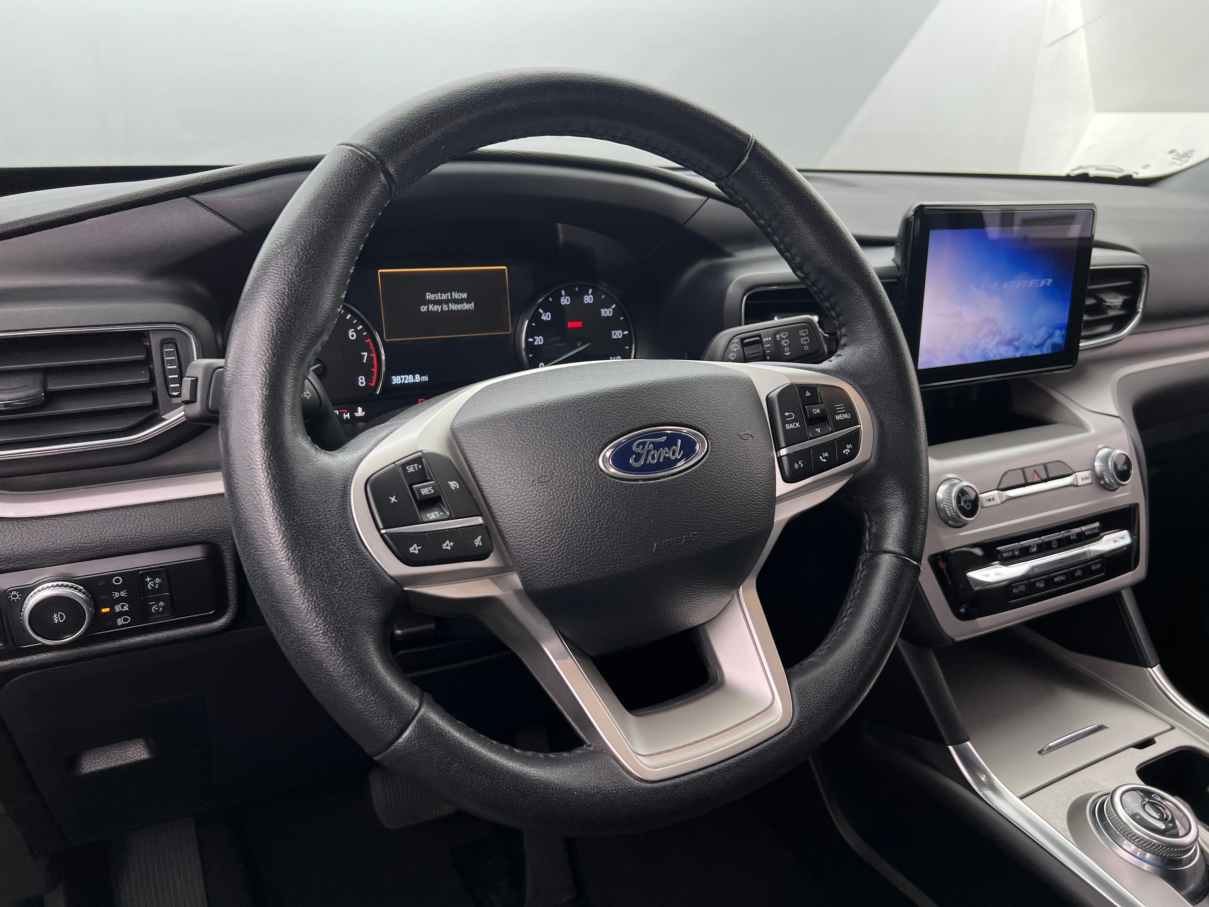 2023 Ford Explorer XLT 5