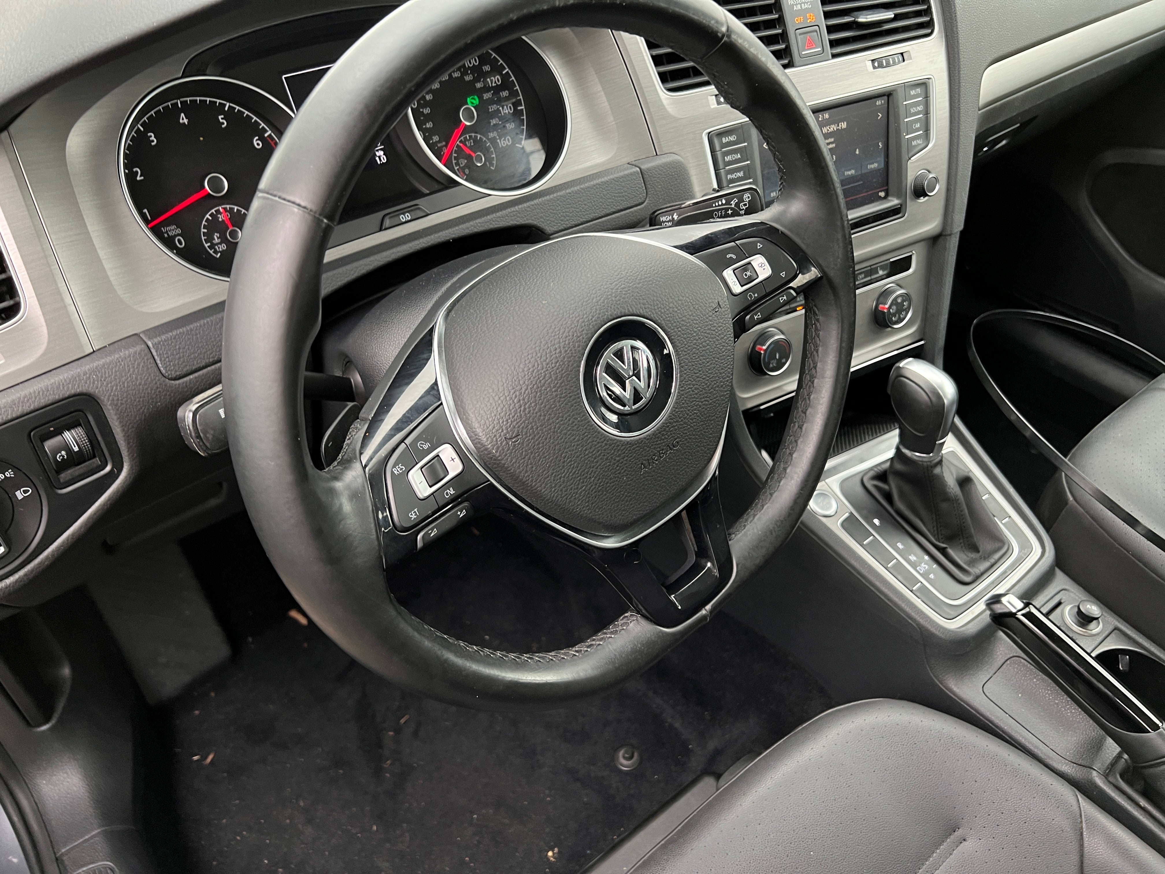 2016 Volkswagen Golf SE 5