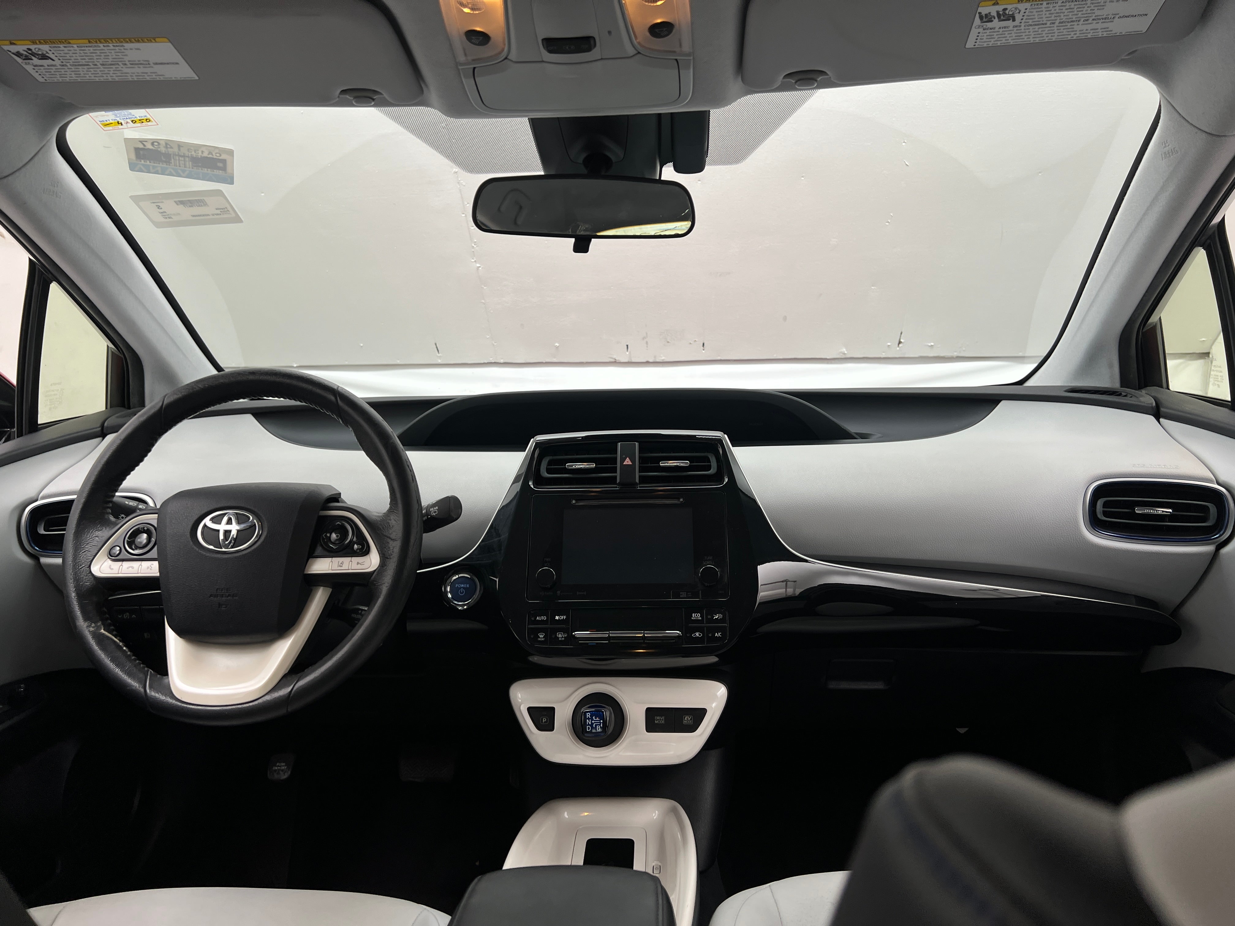 2017 Toyota Prius Three Touring 3