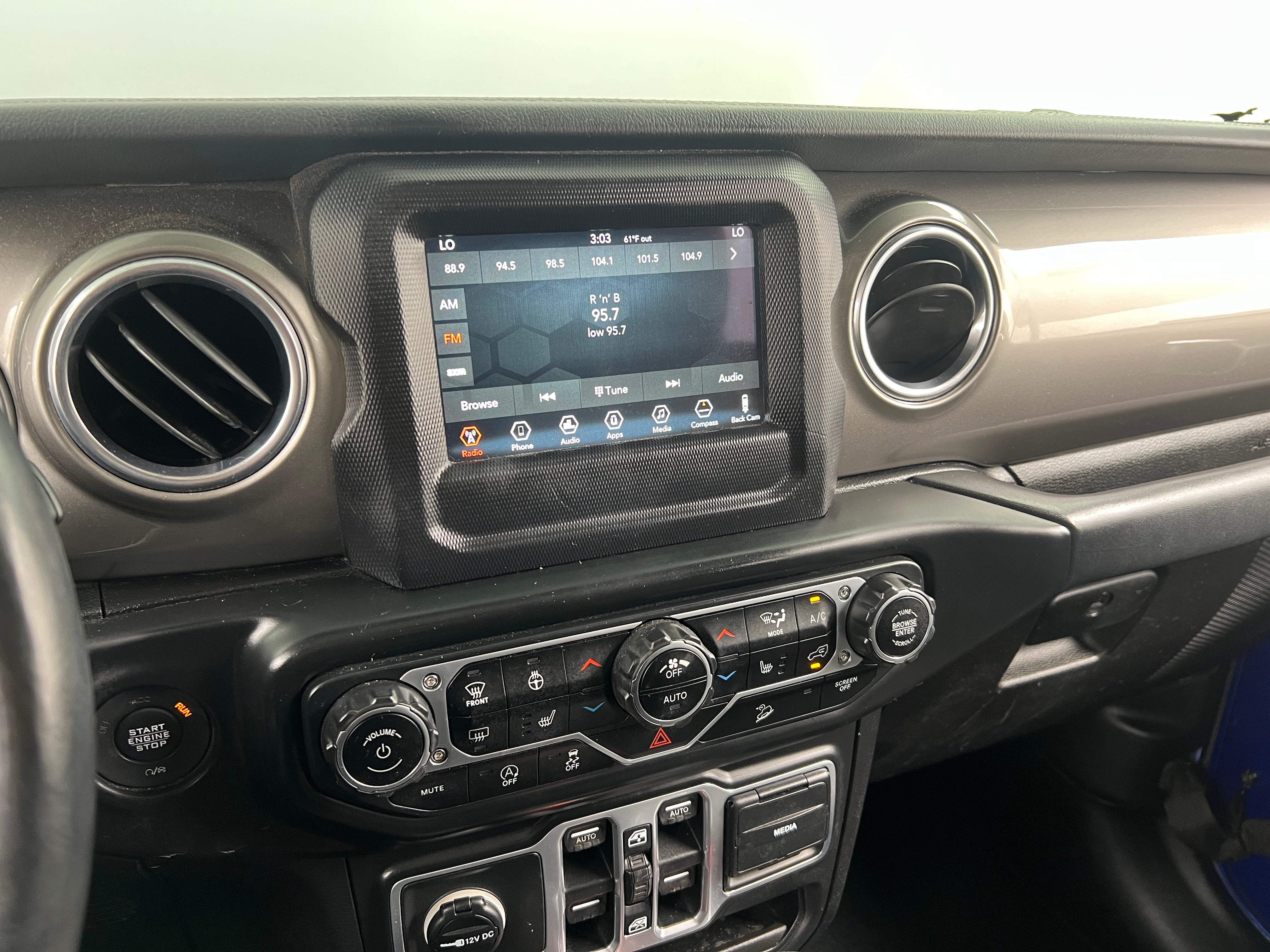 2018 Jeep Wrangler Unlimited Sahara 4