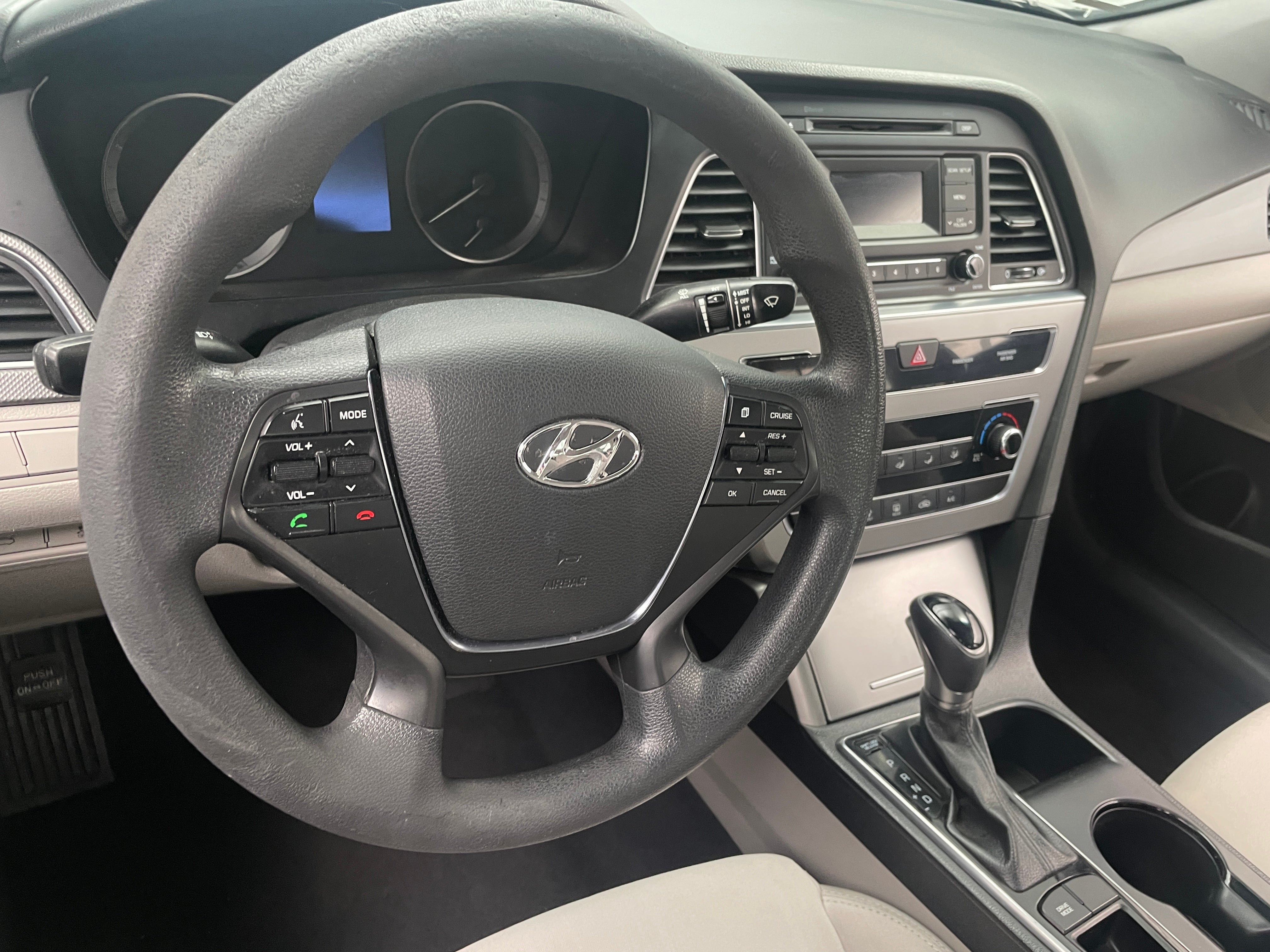 2017 Hyundai Sonata Base 5