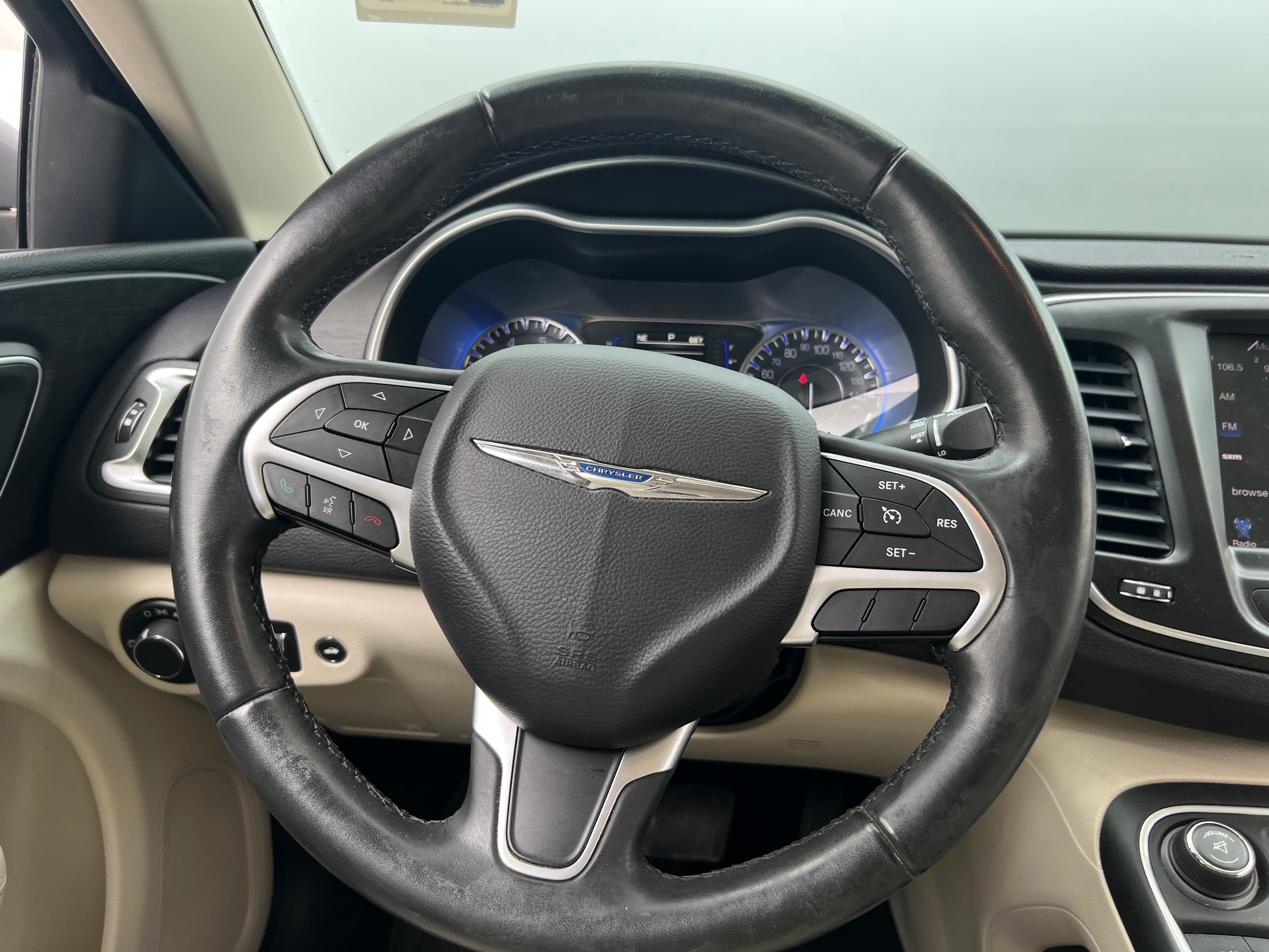 2015 Chrysler 200 Limited 5