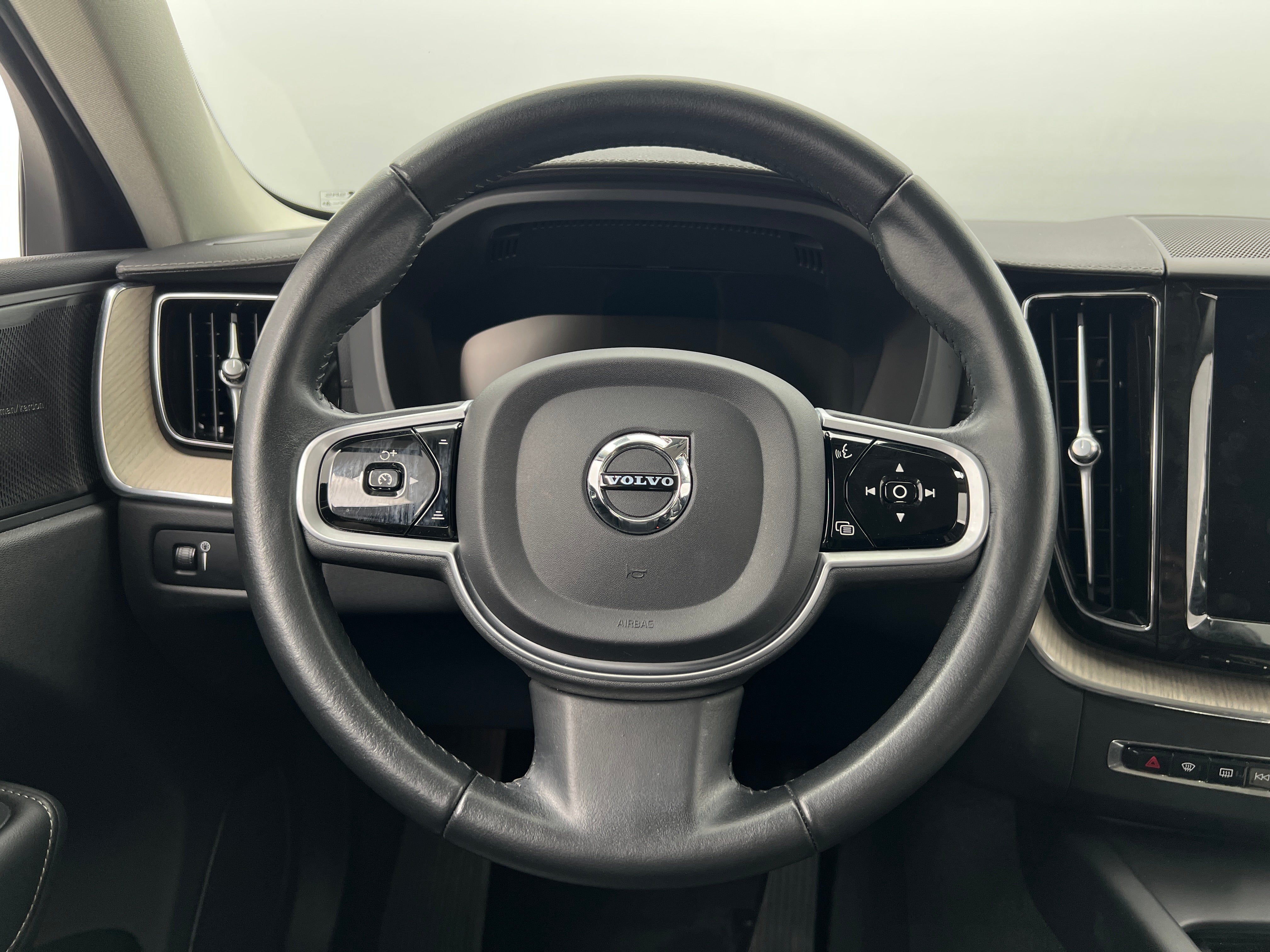 2021 Volvo XC60 T5 Inscription 4