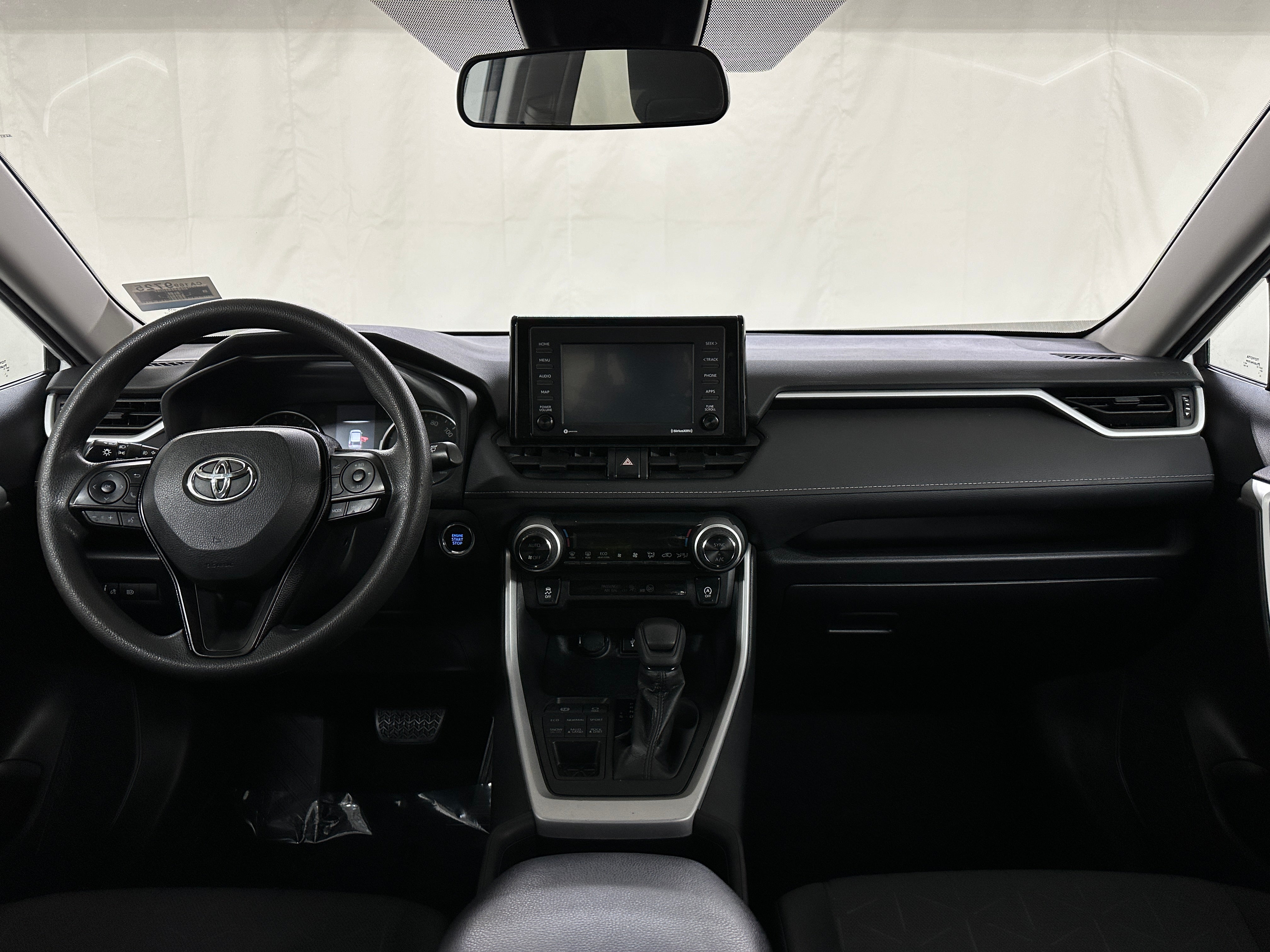 2020 Toyota RAV4 XLE 3