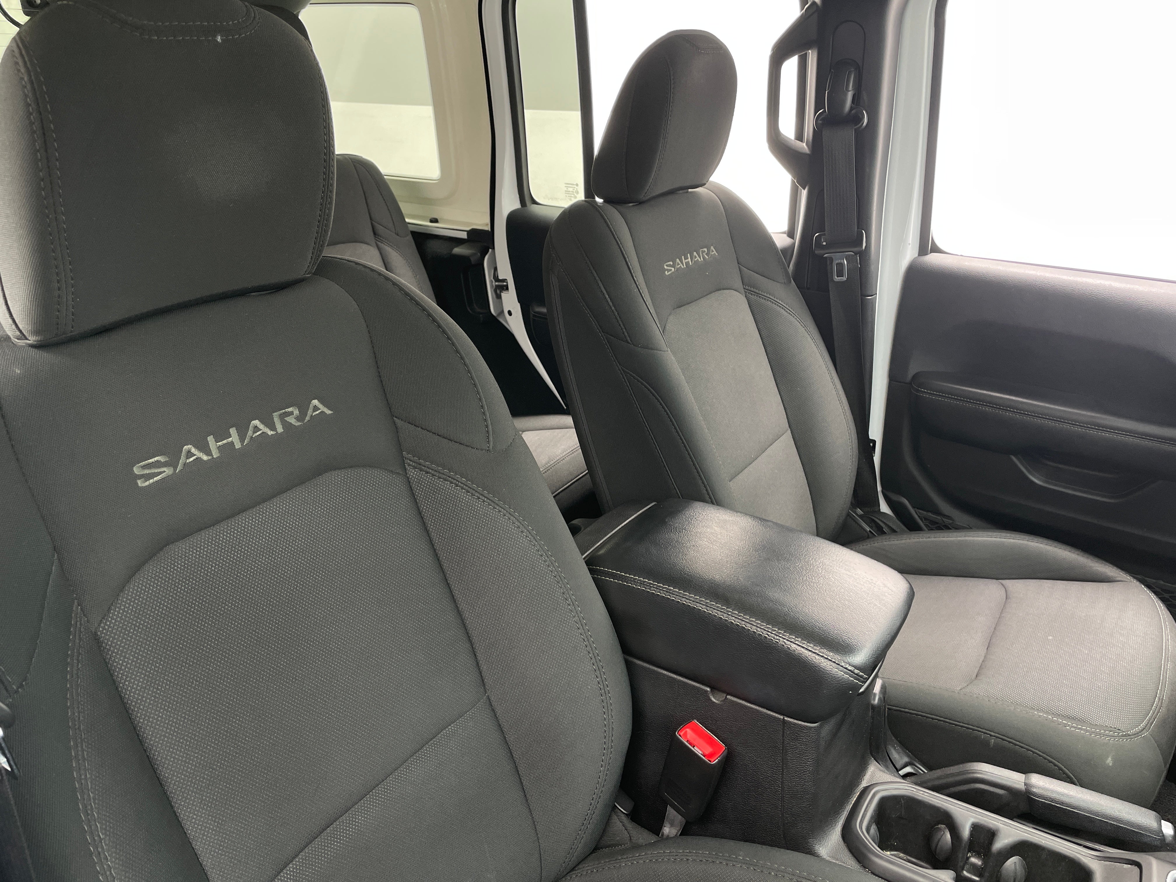 2019 Jeep Wrangler Unlimited Sahara 2