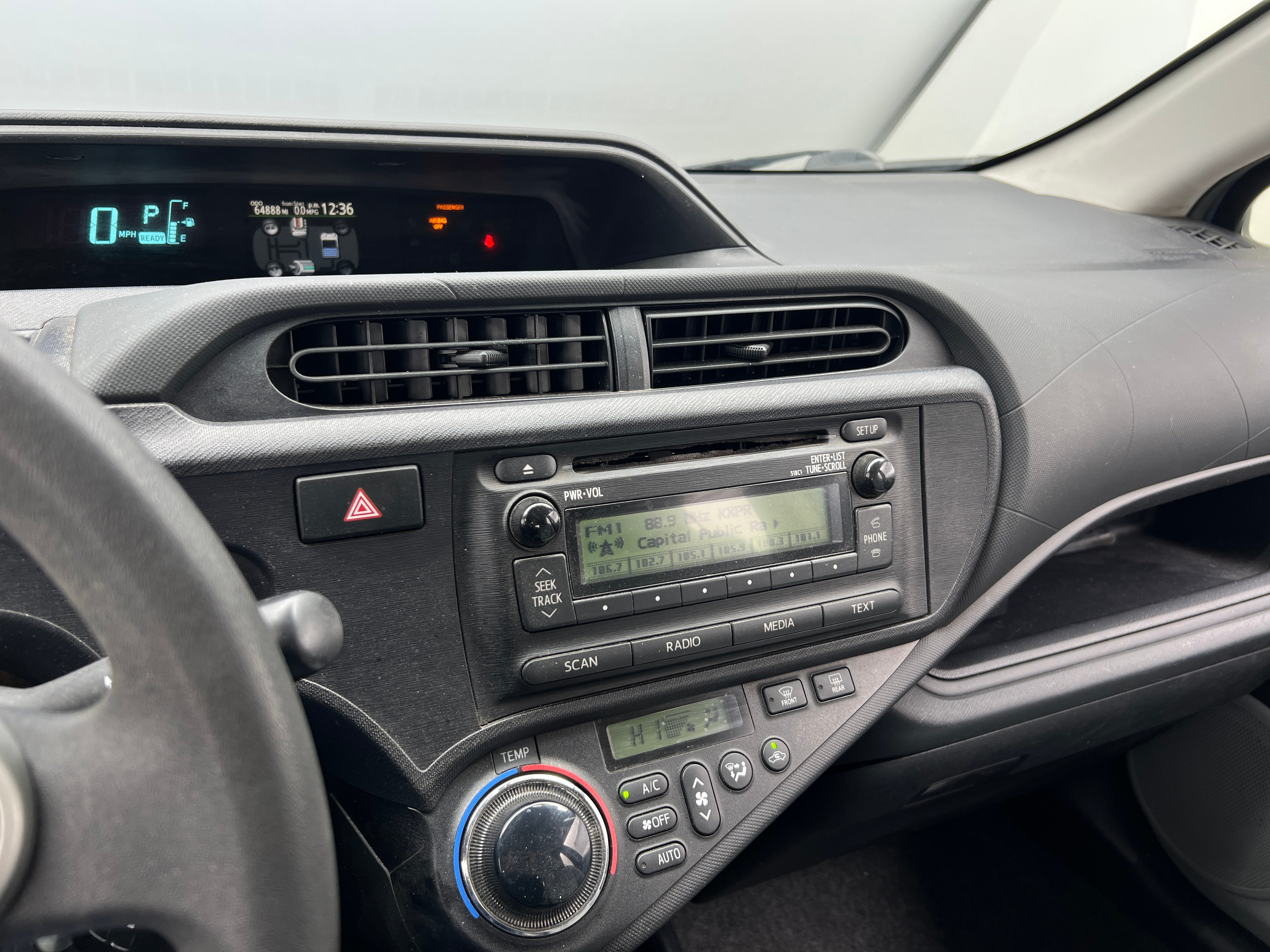 2014 Toyota Prius c One 4