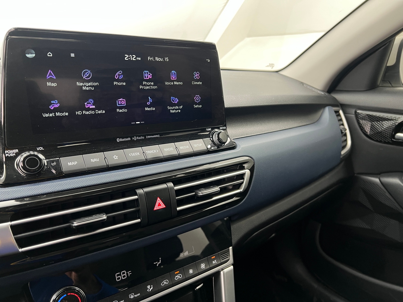 Thumbnail: 2022 Kia Seltos - 4