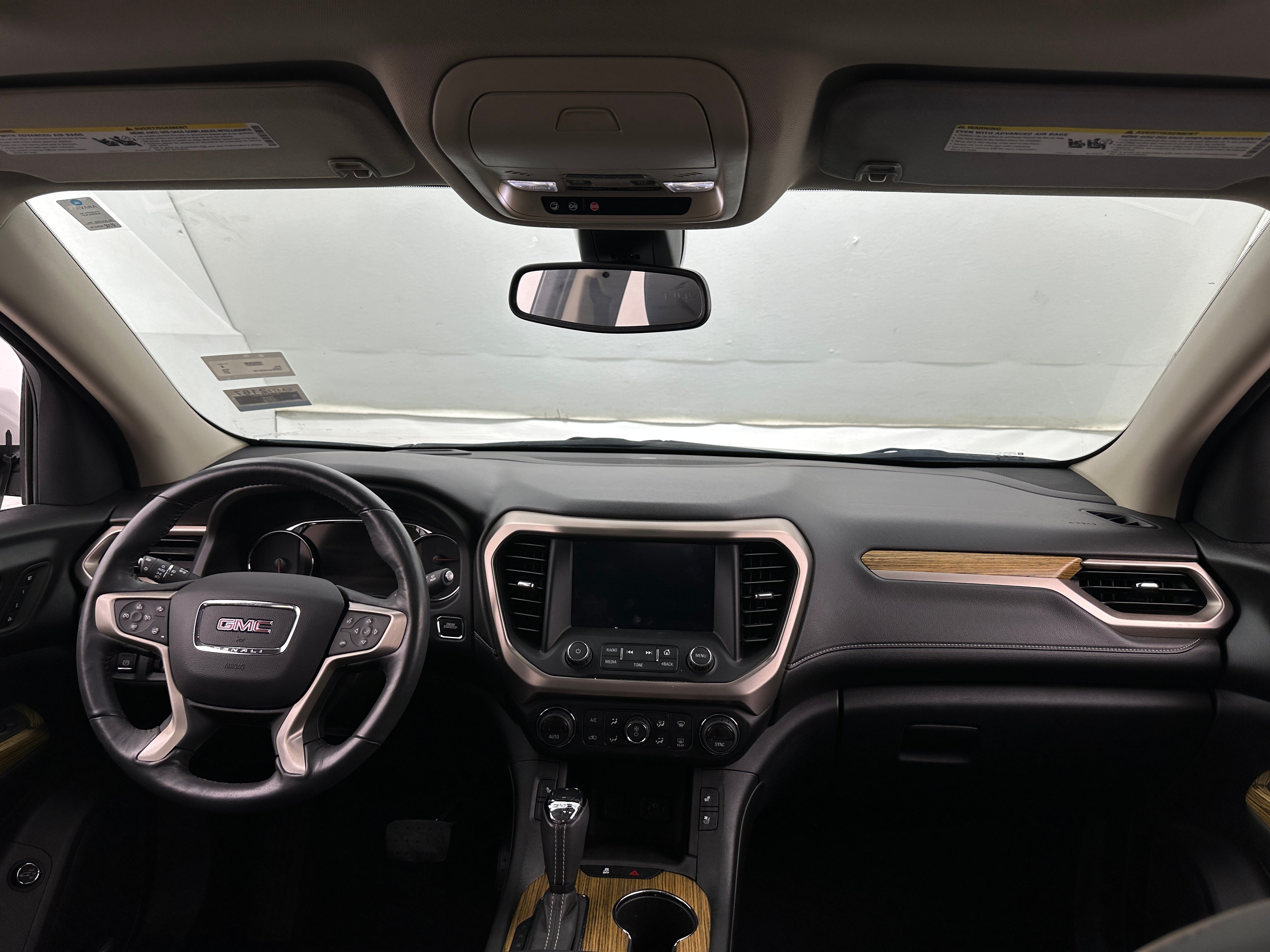 2017 GMC Acadia Denali 2