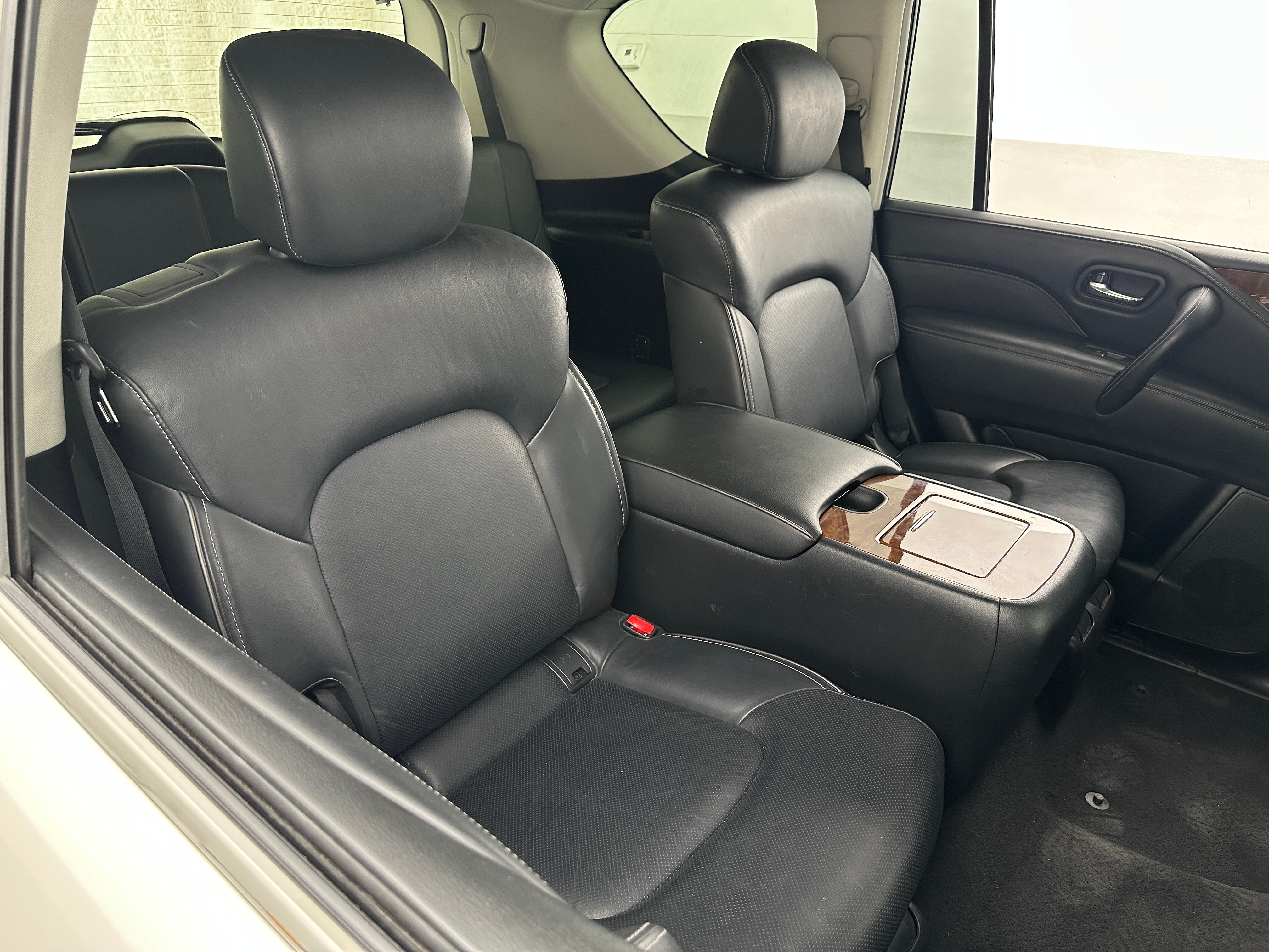 2019 INFINITI QX80 Luxe 5