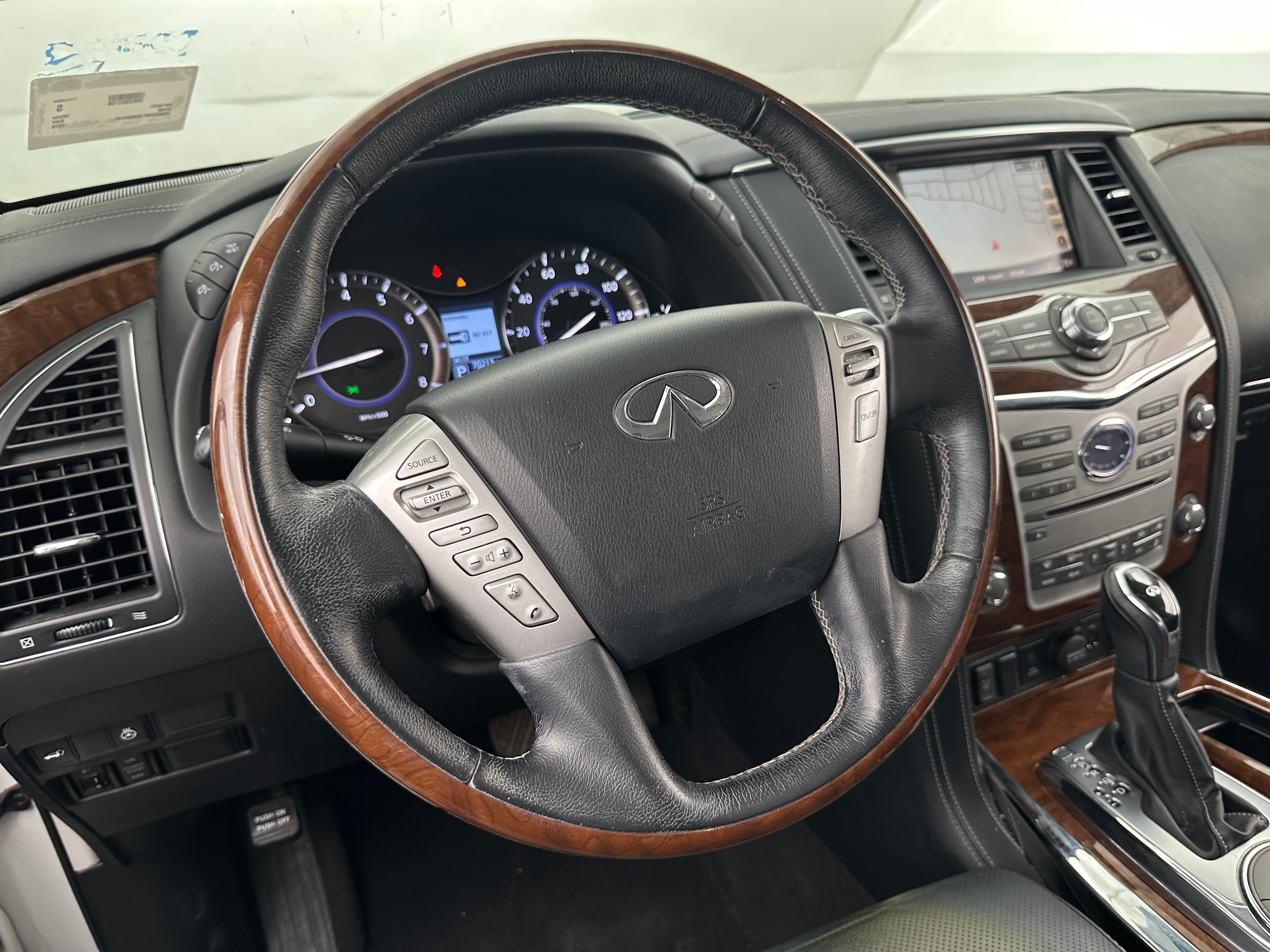 2019 INFINITI QX80 Luxe 4