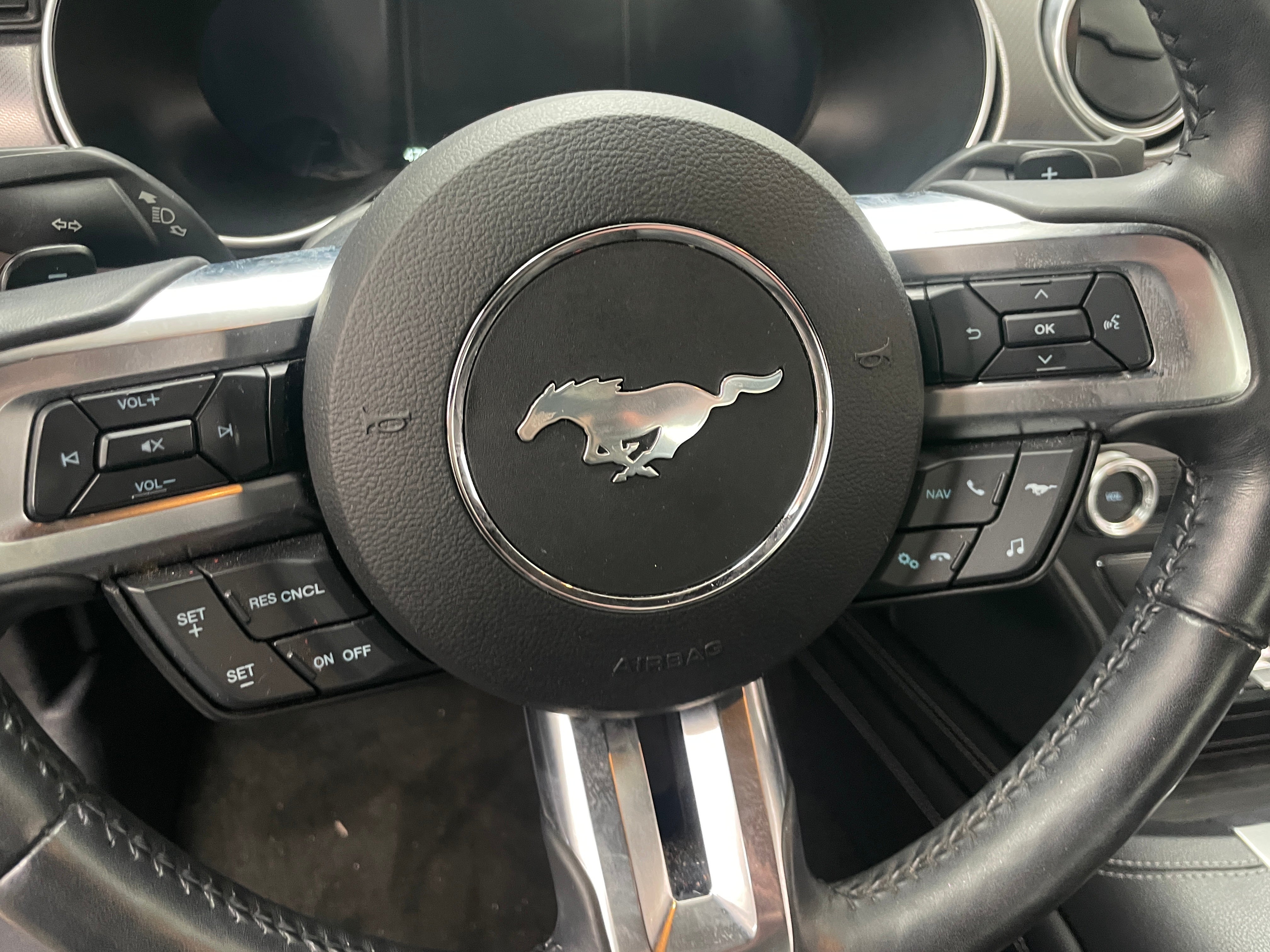 2018 Ford Mustang  3