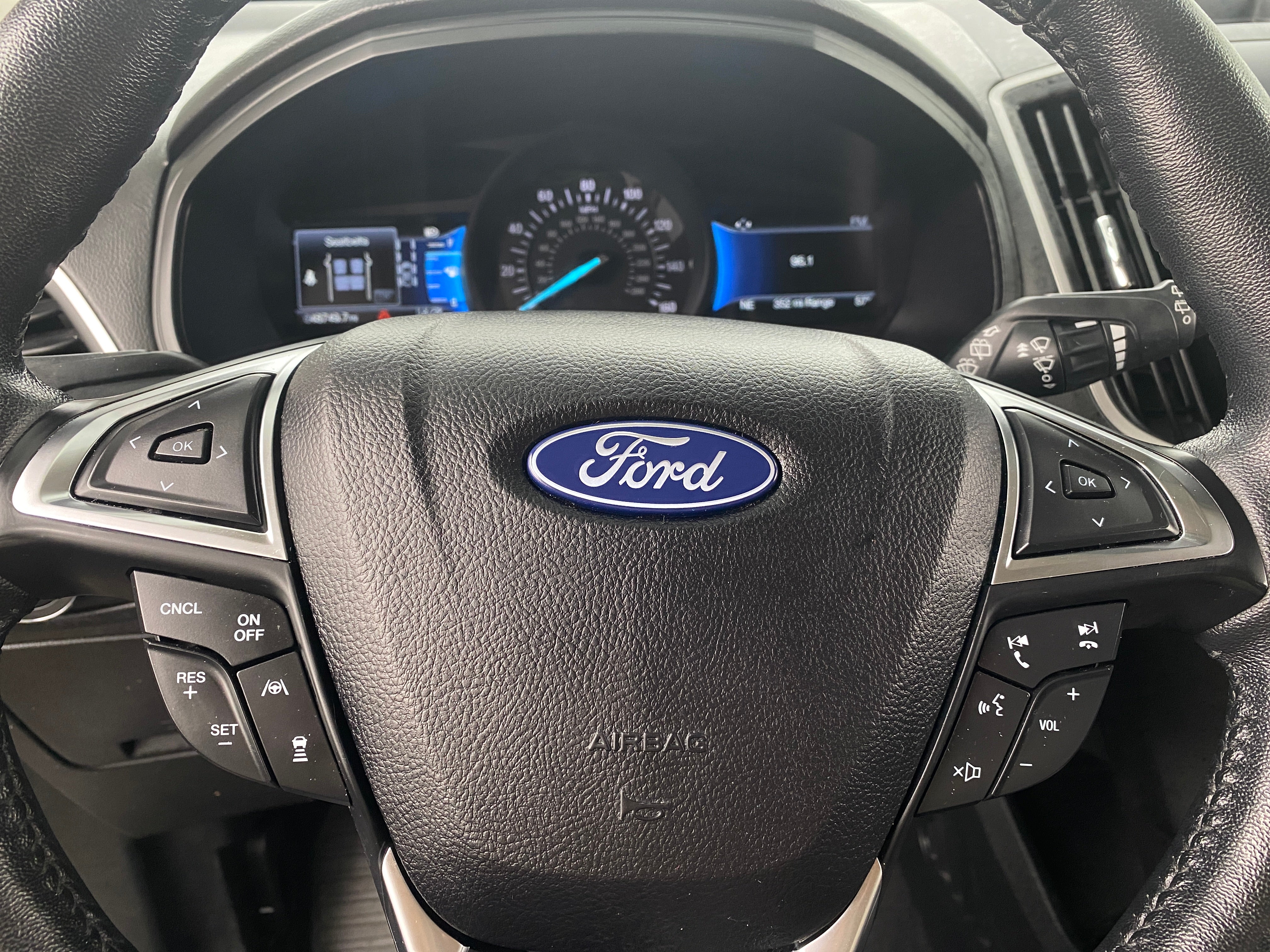 2022 Ford Edge SEL 5