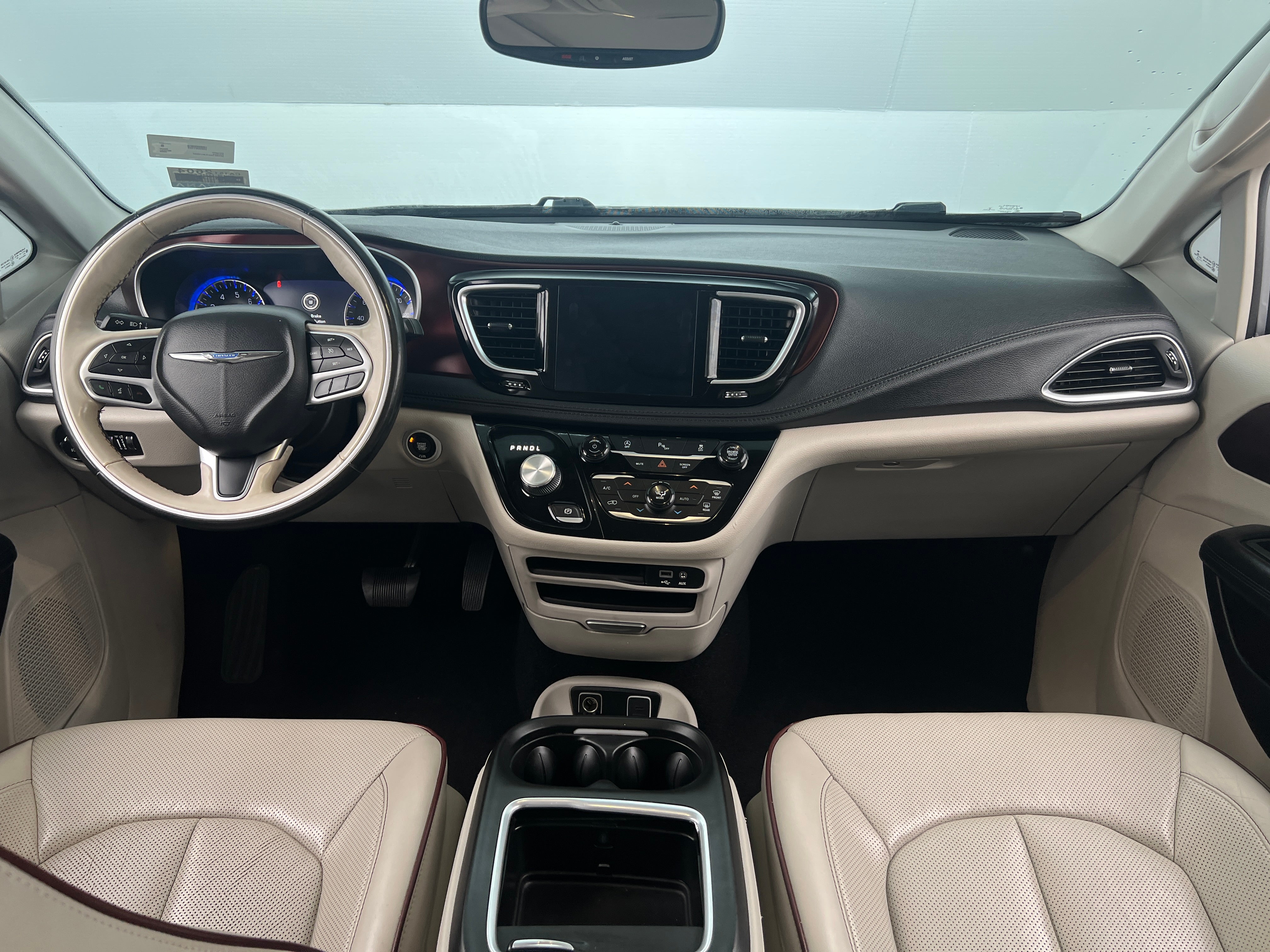 2020 Chrysler Pacifica Limited 3