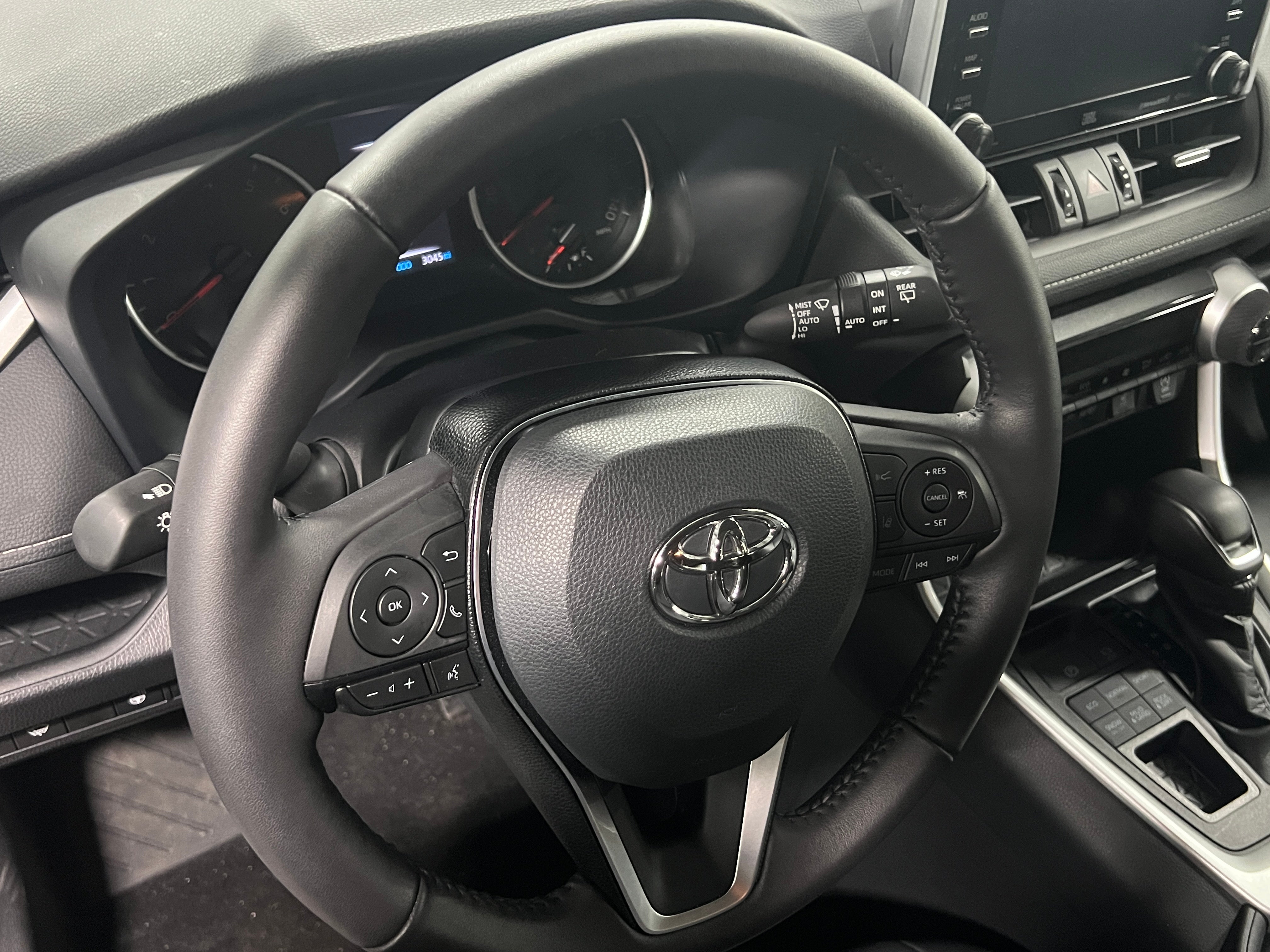 2021 Toyota RAV4 XLE Premium 5