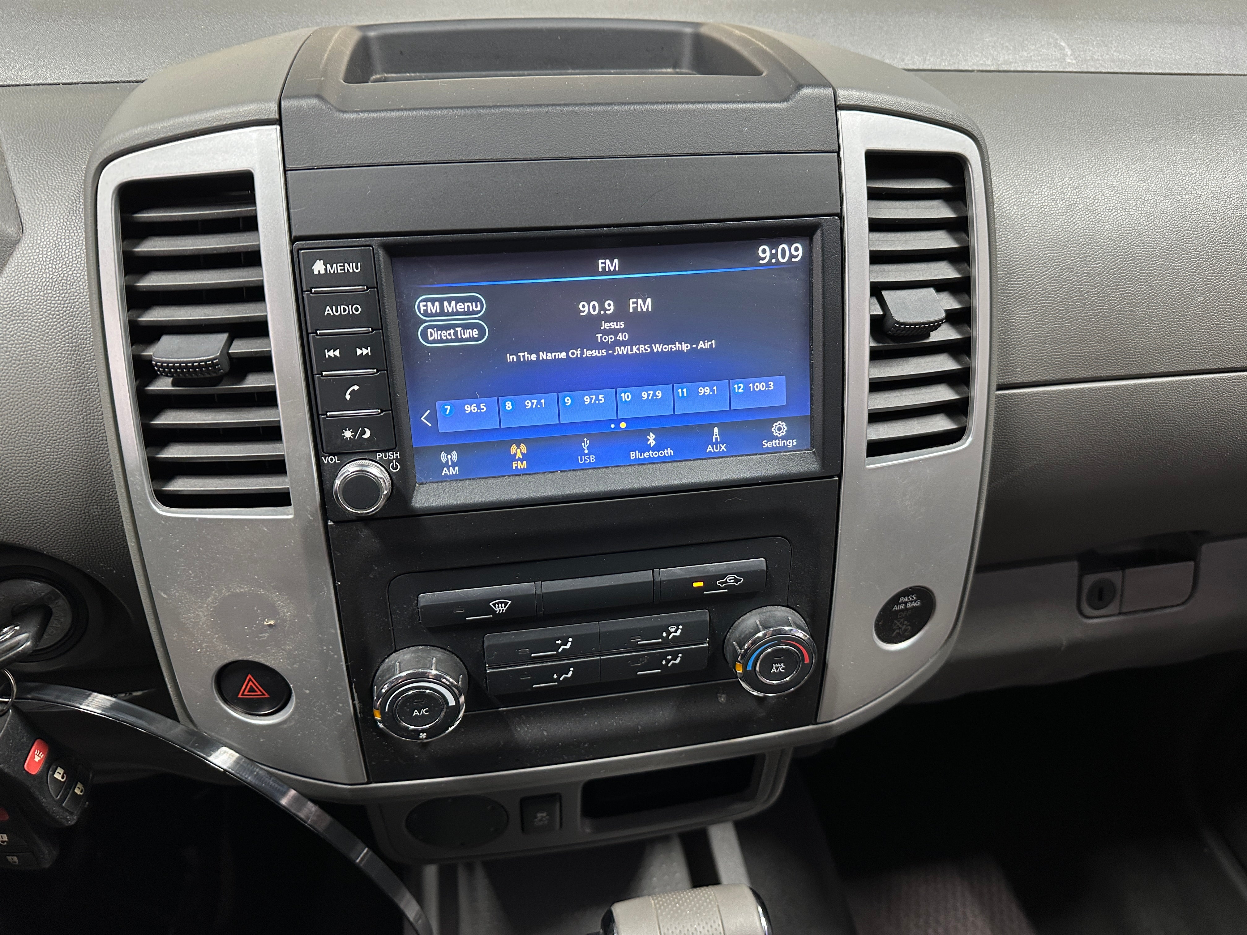 2019 Nissan Frontier SV 4