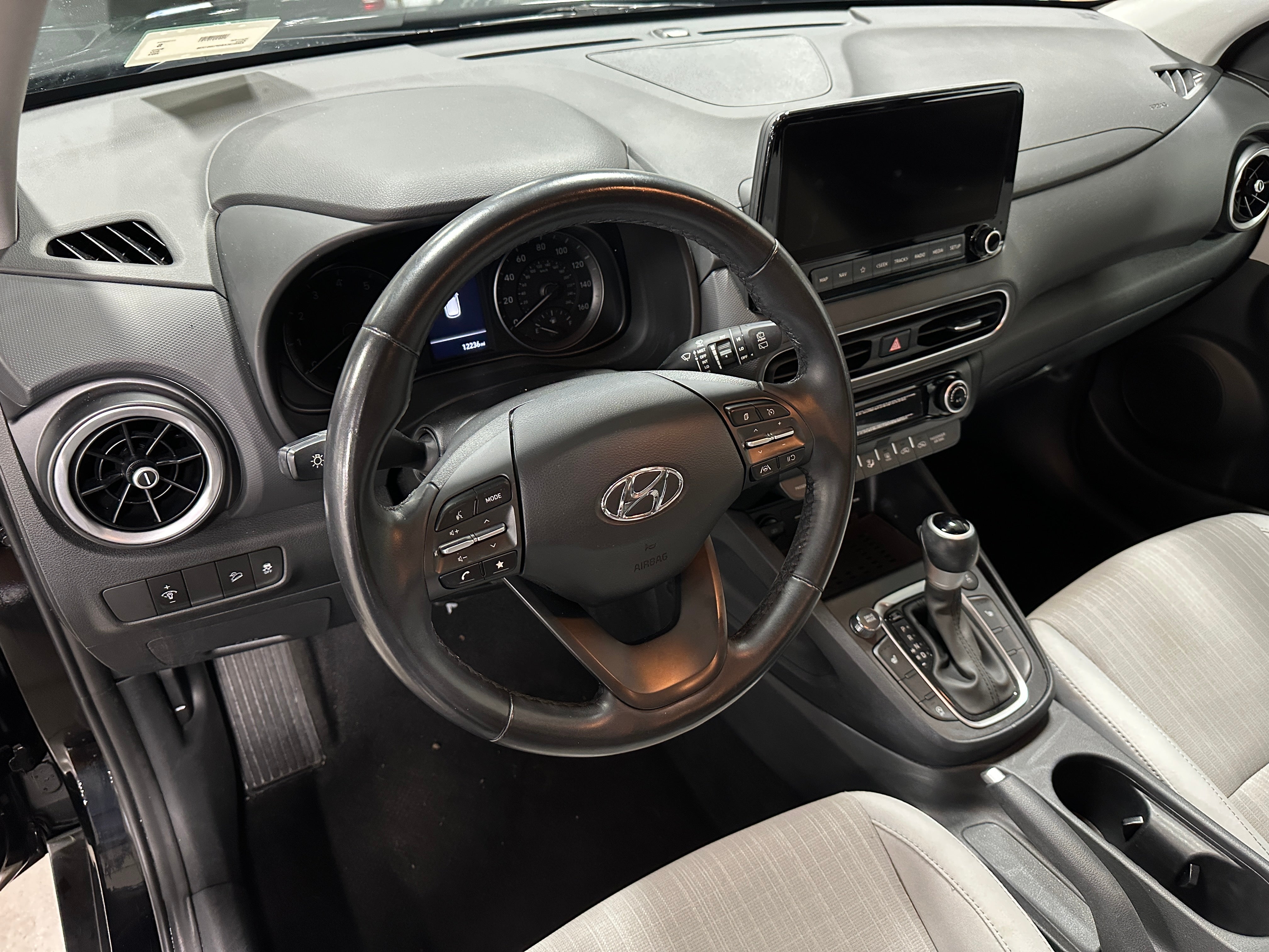 2023 Hyundai Kona SEL 3