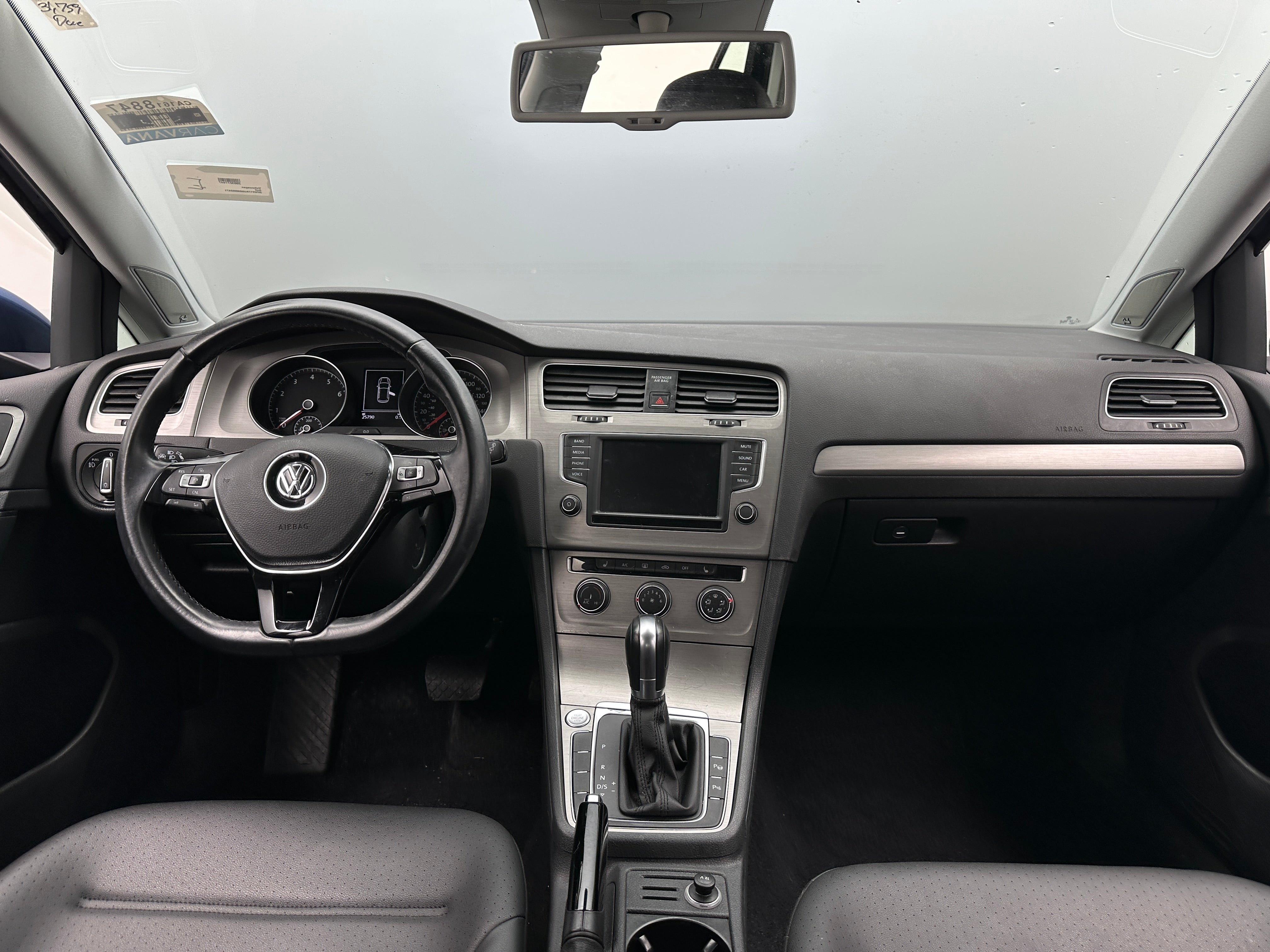 2016 Volkswagen Golf SE 3