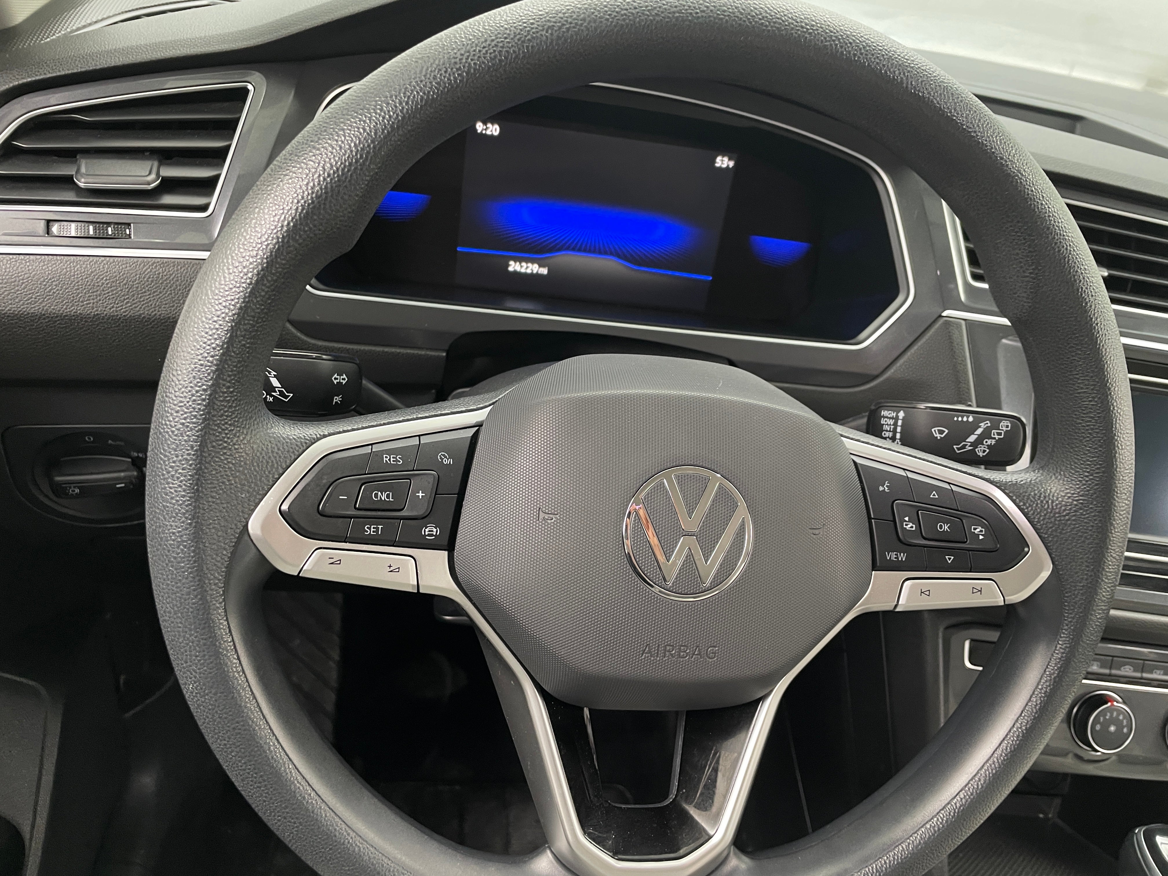 2022 Volkswagen Tiguan S 5