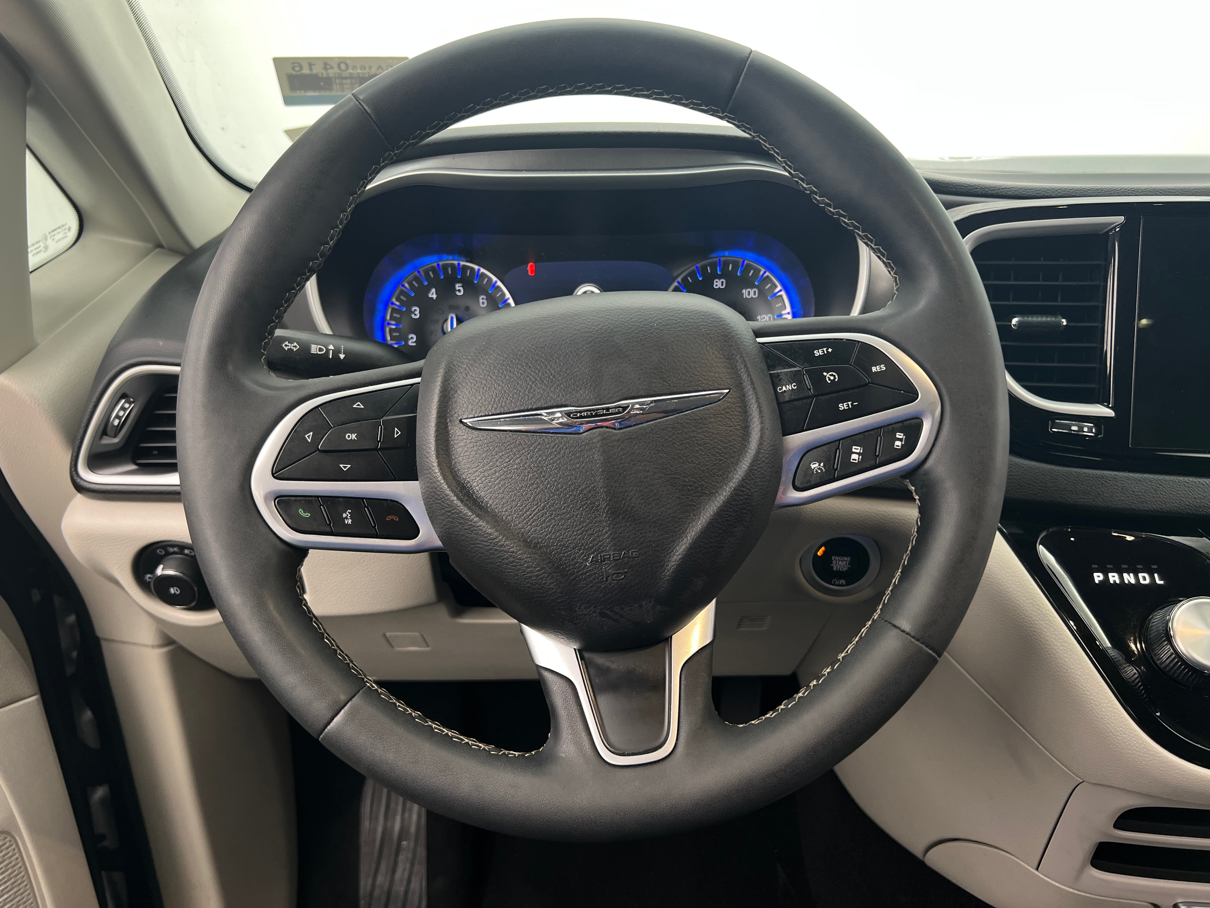 2023 Chrysler Pacifica Touring L 5