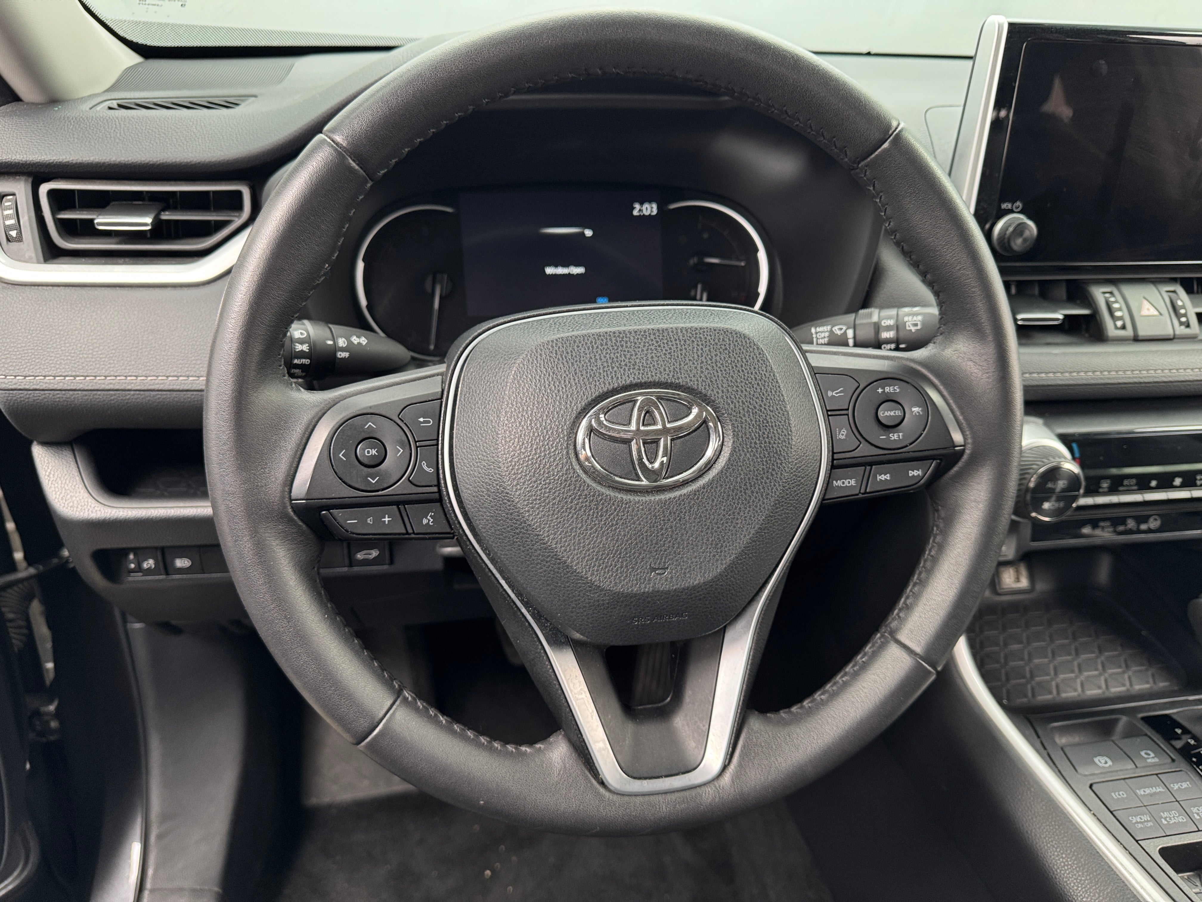 2024 Toyota RAV4 XLE Premium 5