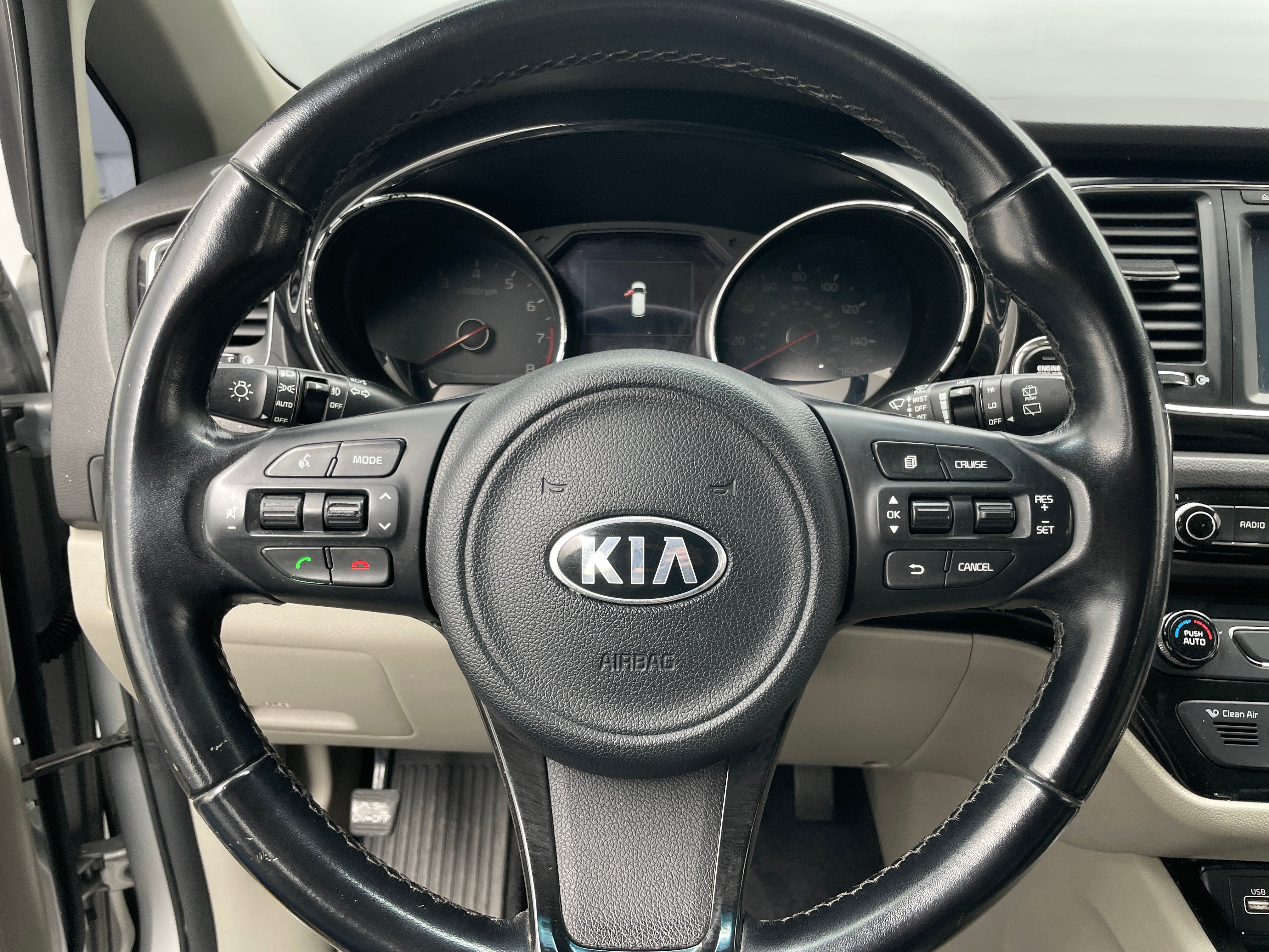 2016 Kia Sedona SX 5