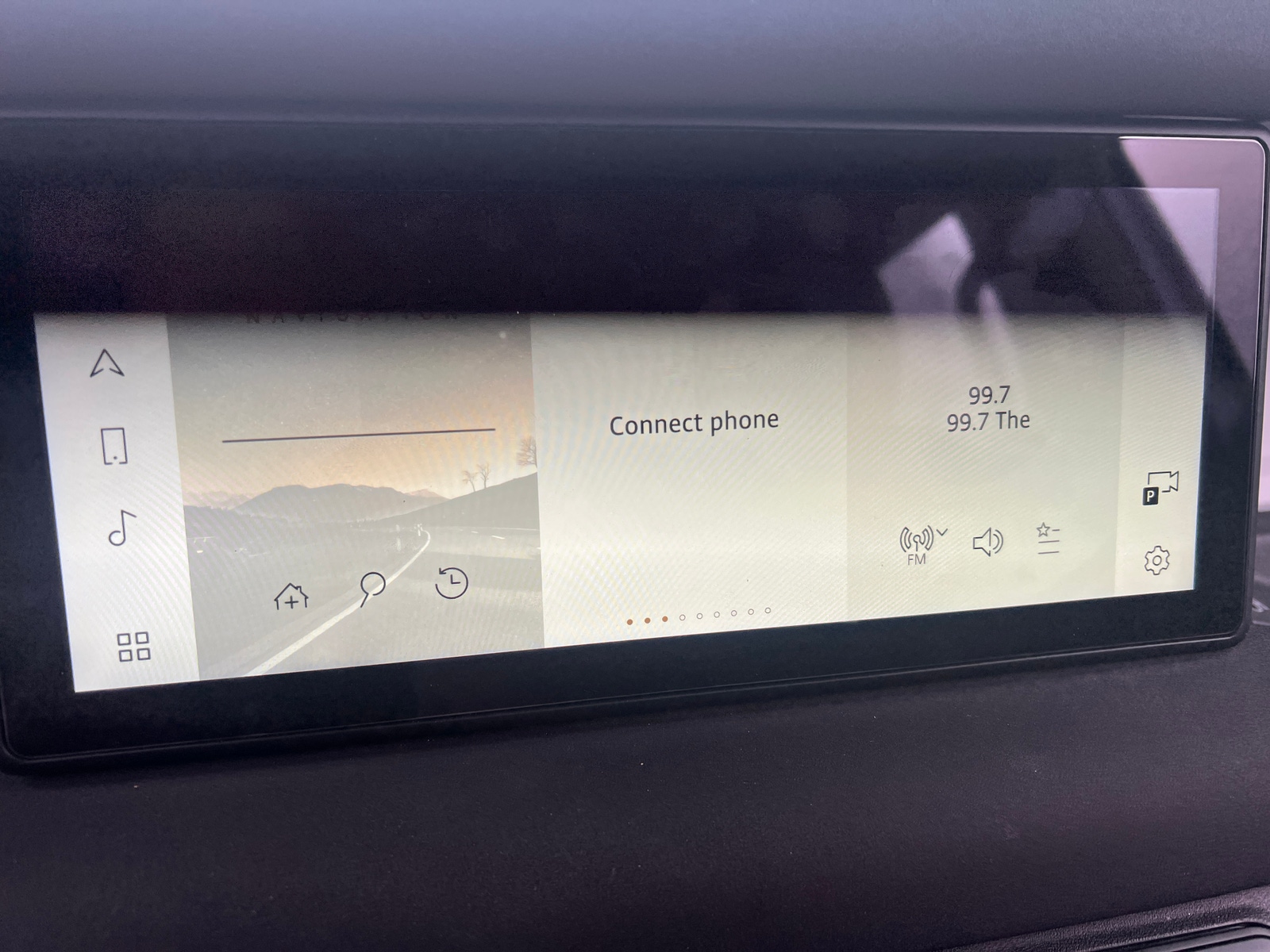 Thumbnail: 2023 Land Rover Defender - 3