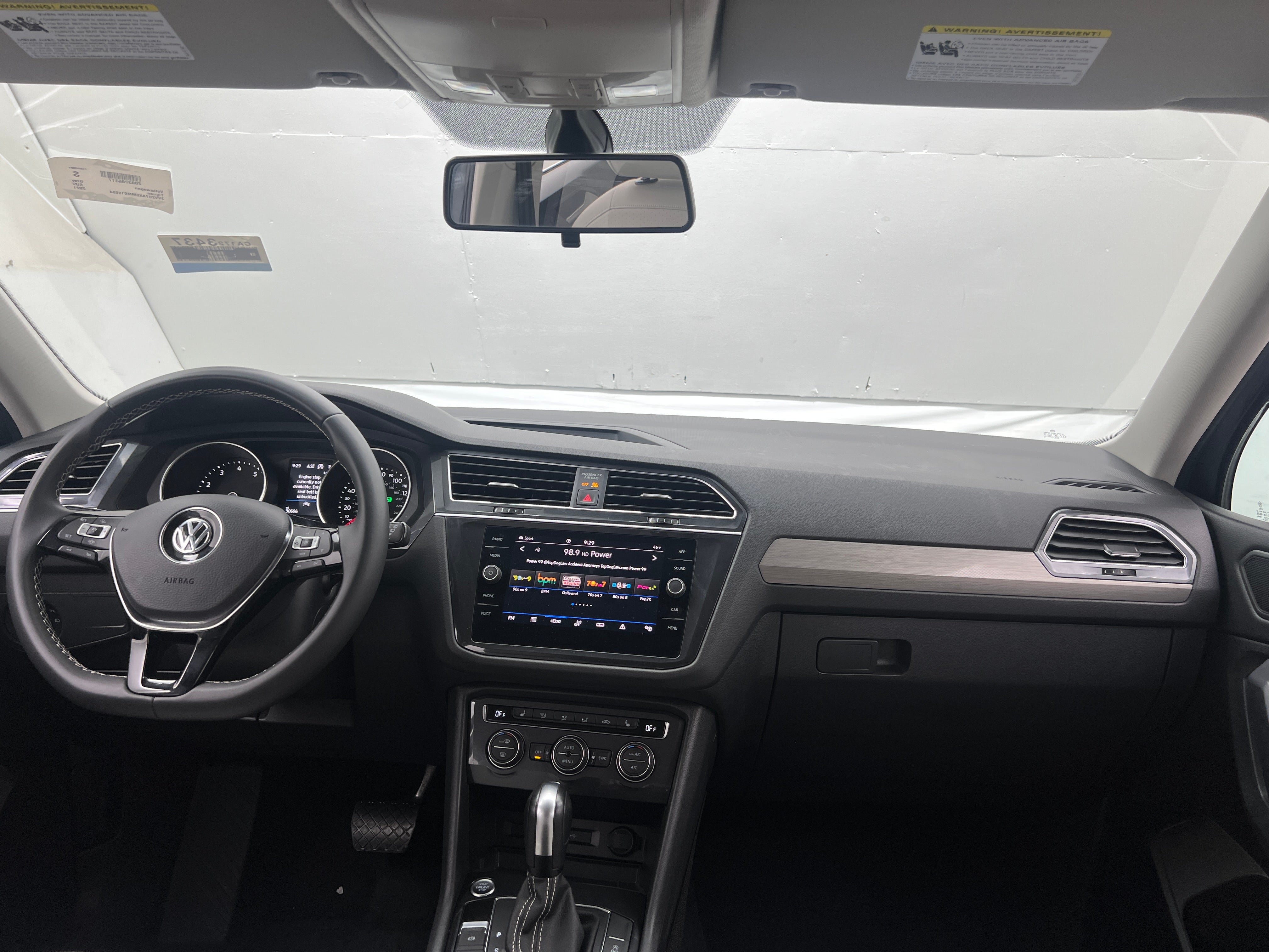 2021 Volkswagen Tiguan SE 3