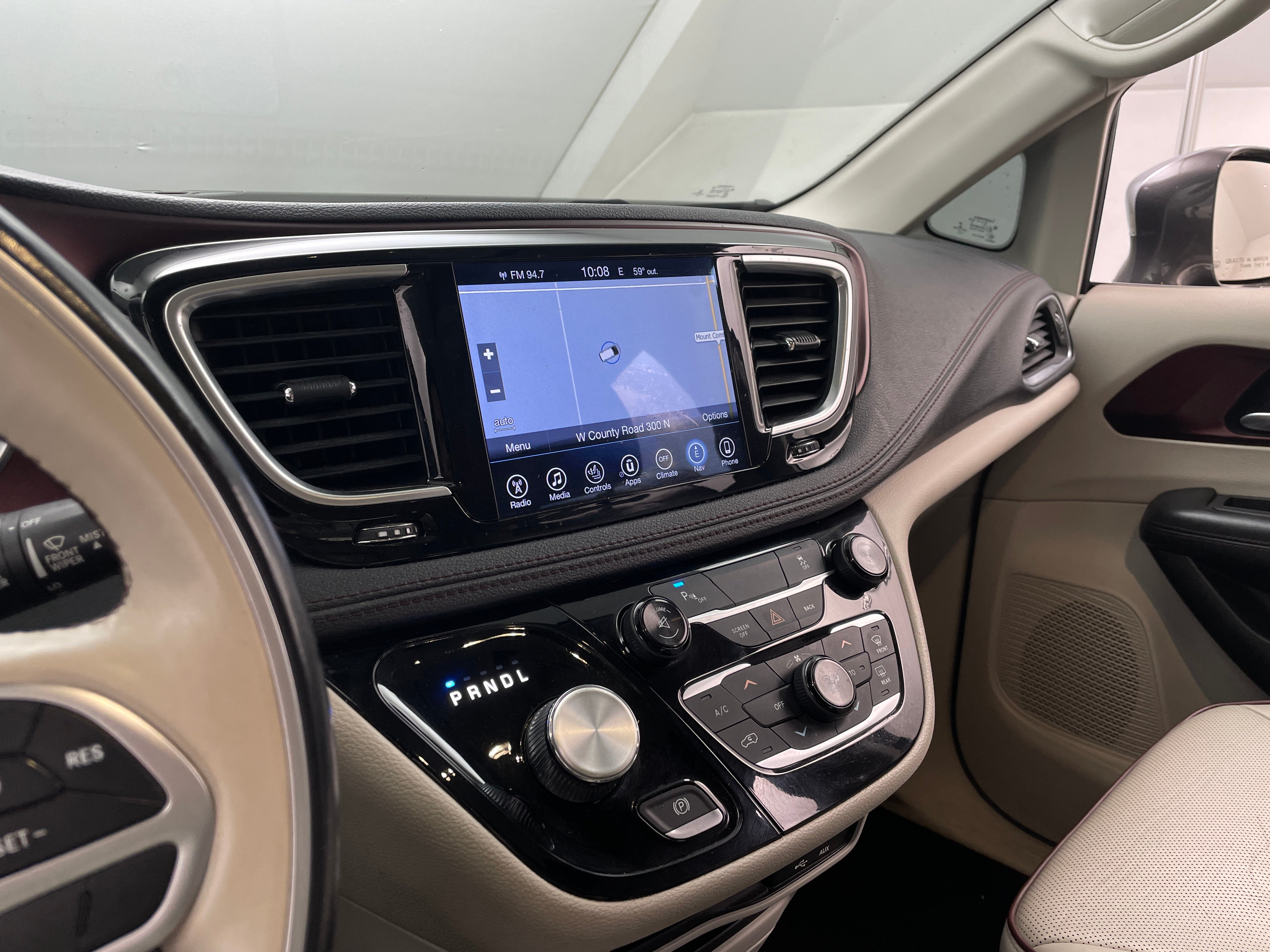 2017 Chrysler Pacifica Limited 3