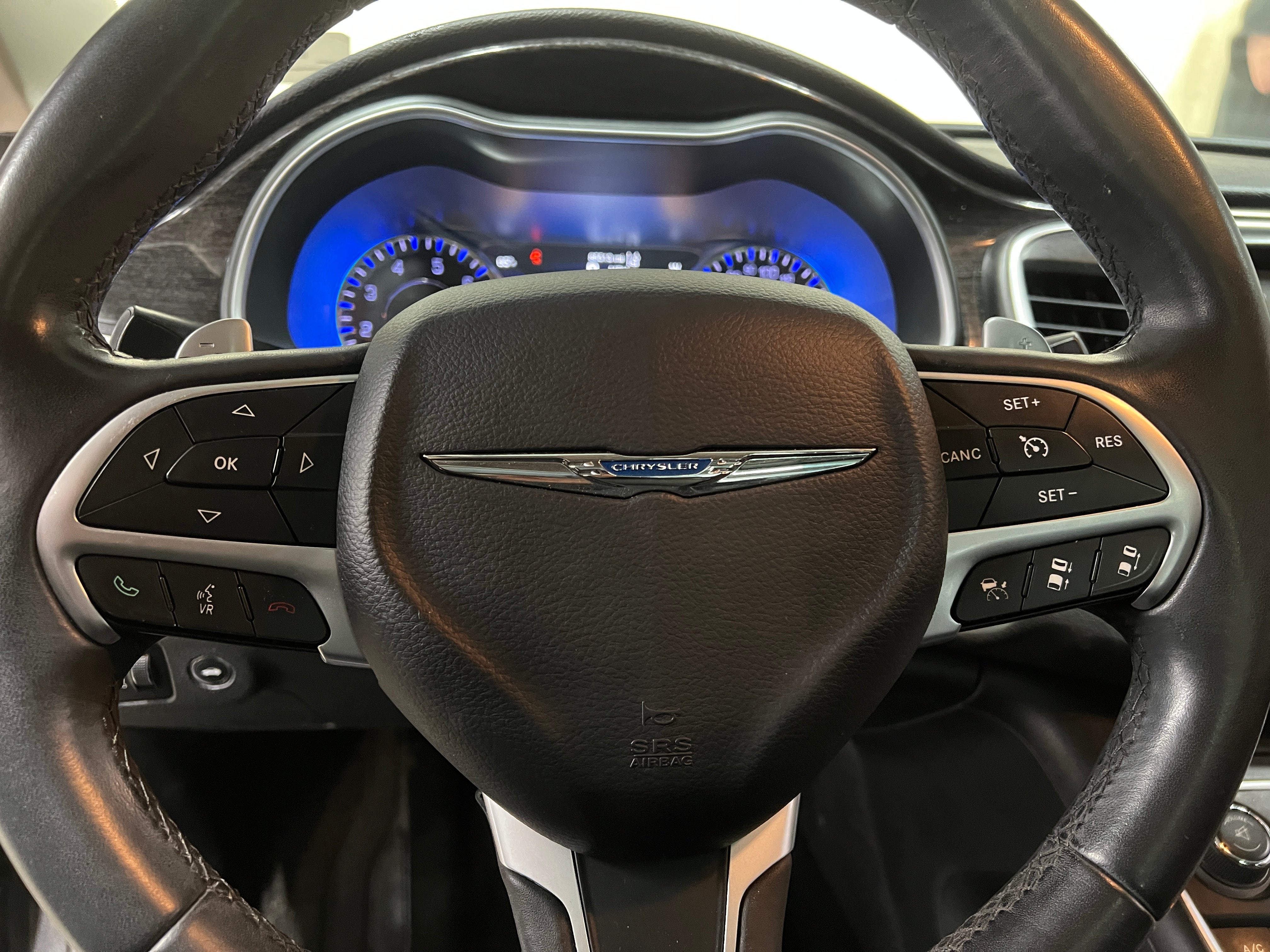 2015 Chrysler 200 C 4