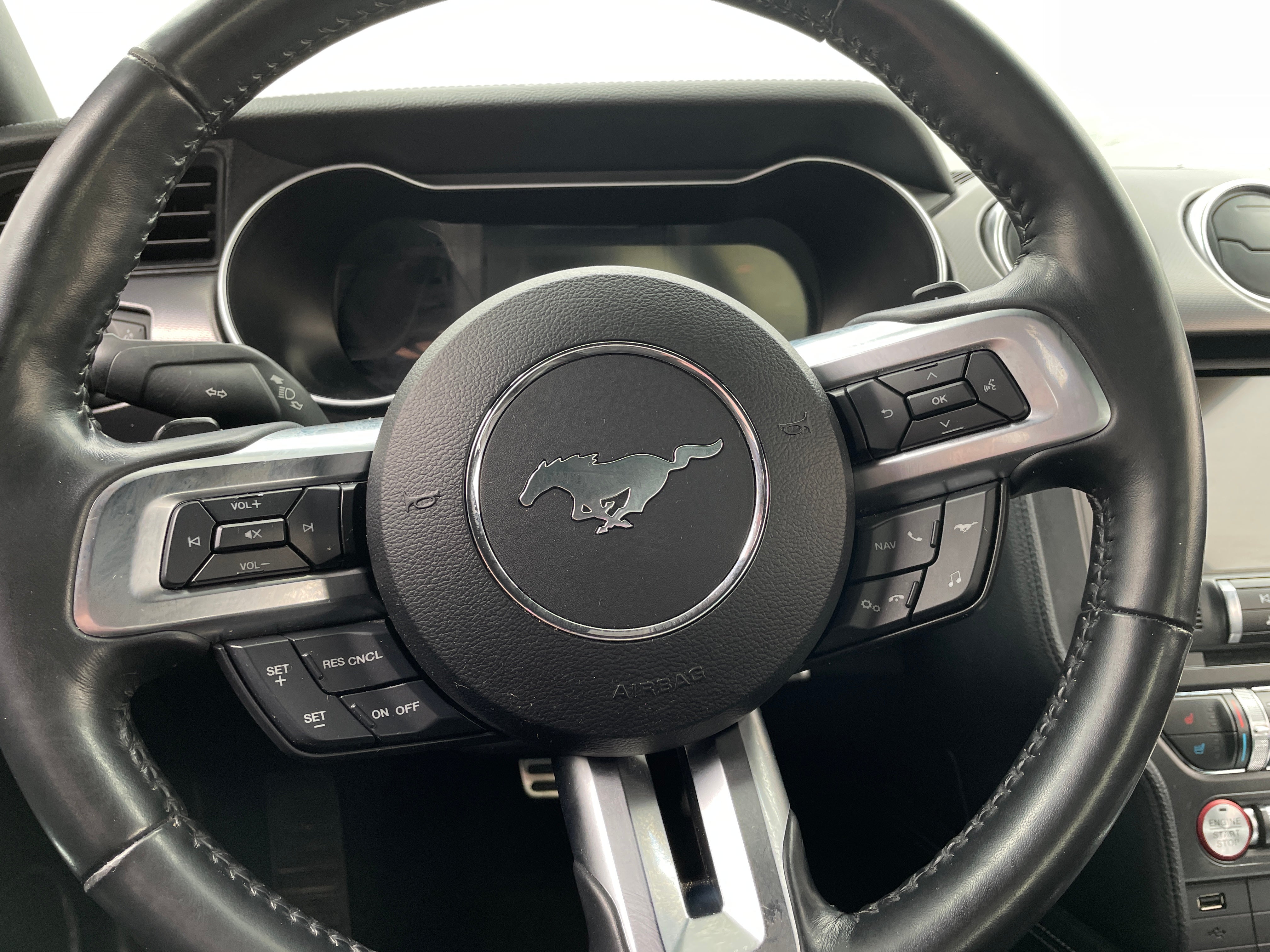 2018 Ford Mustang  3