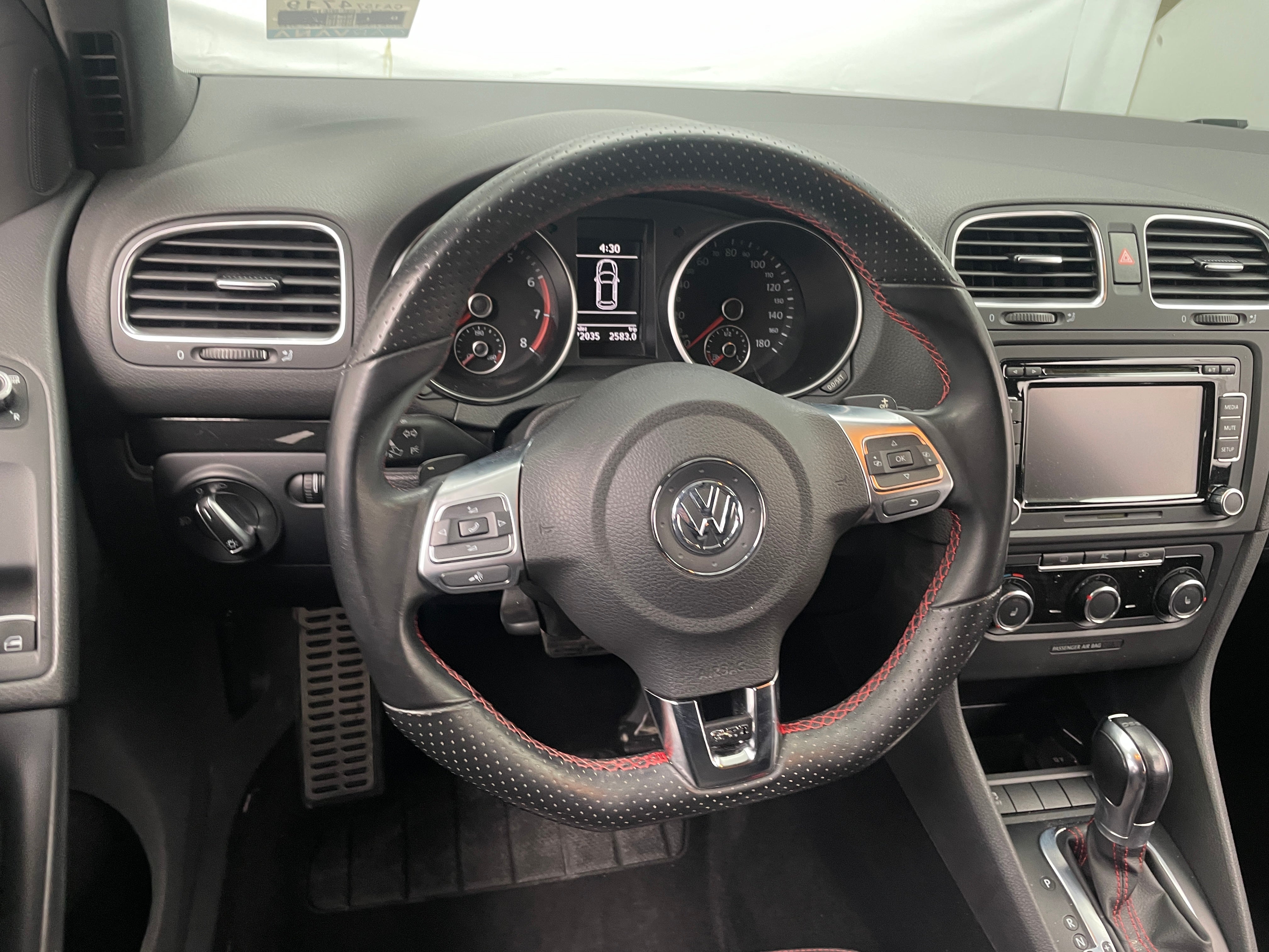 2011 Volkswagen Golf GTI 5