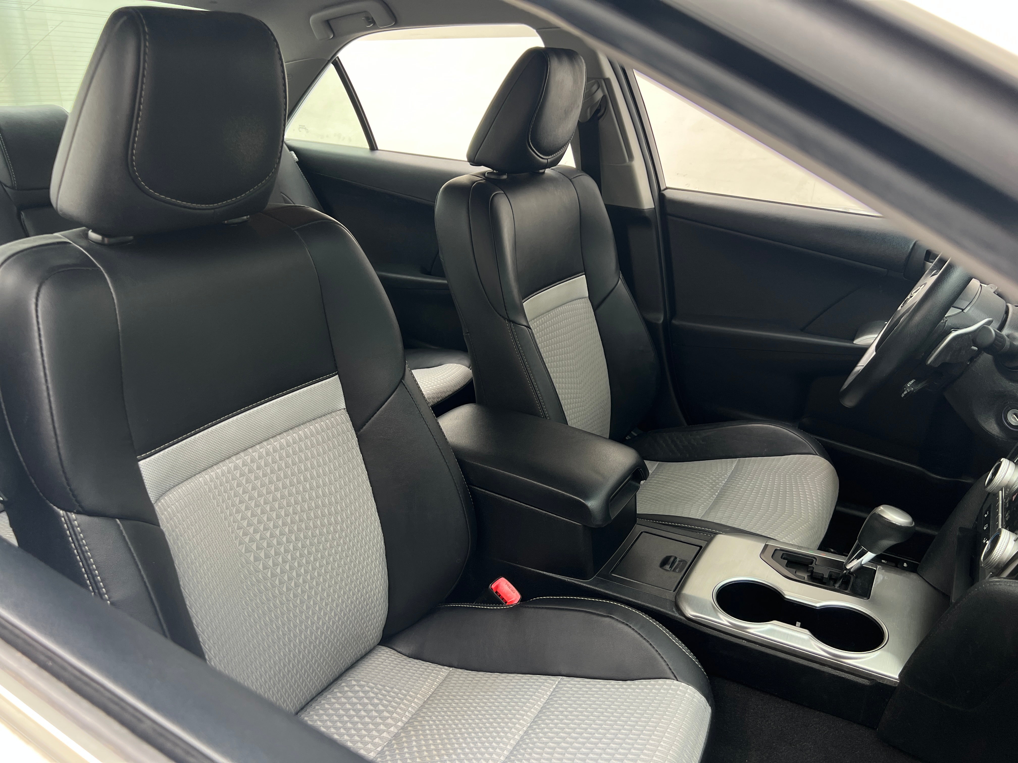 2012 Toyota Camry SE 2