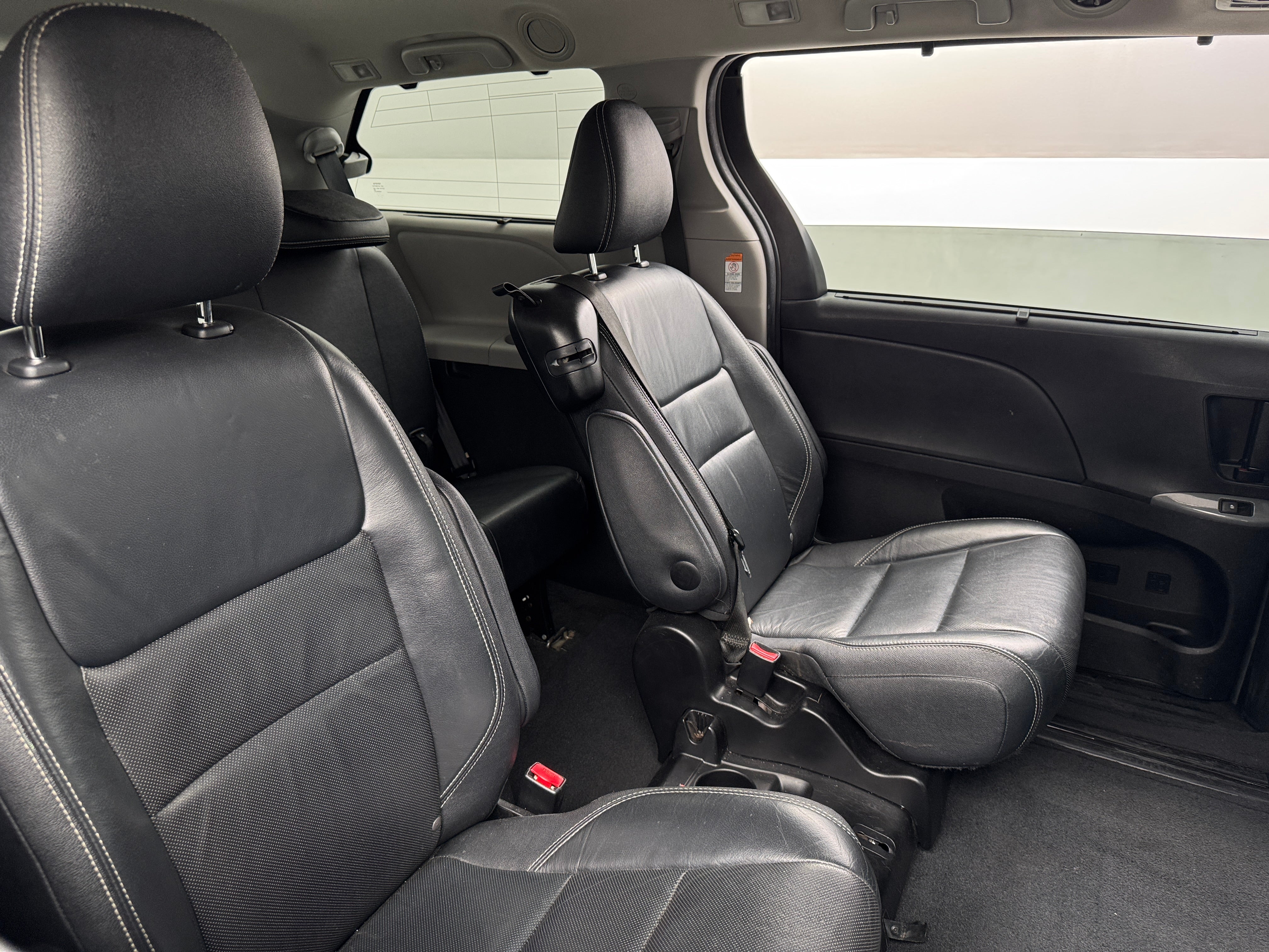 2016 Toyota Sienna SE Premium 6