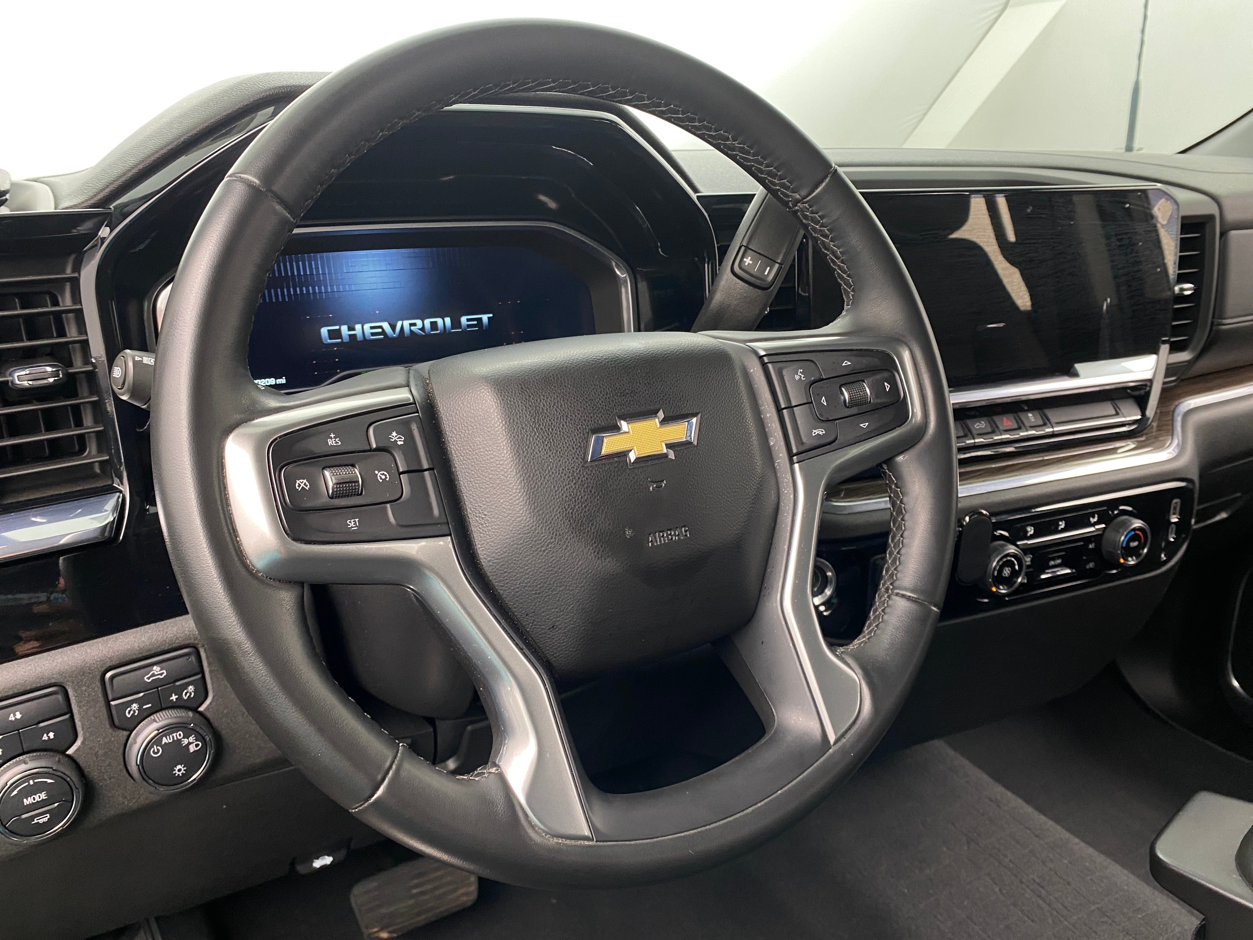 2024 Chevrolet Silverado 2500 LT 5