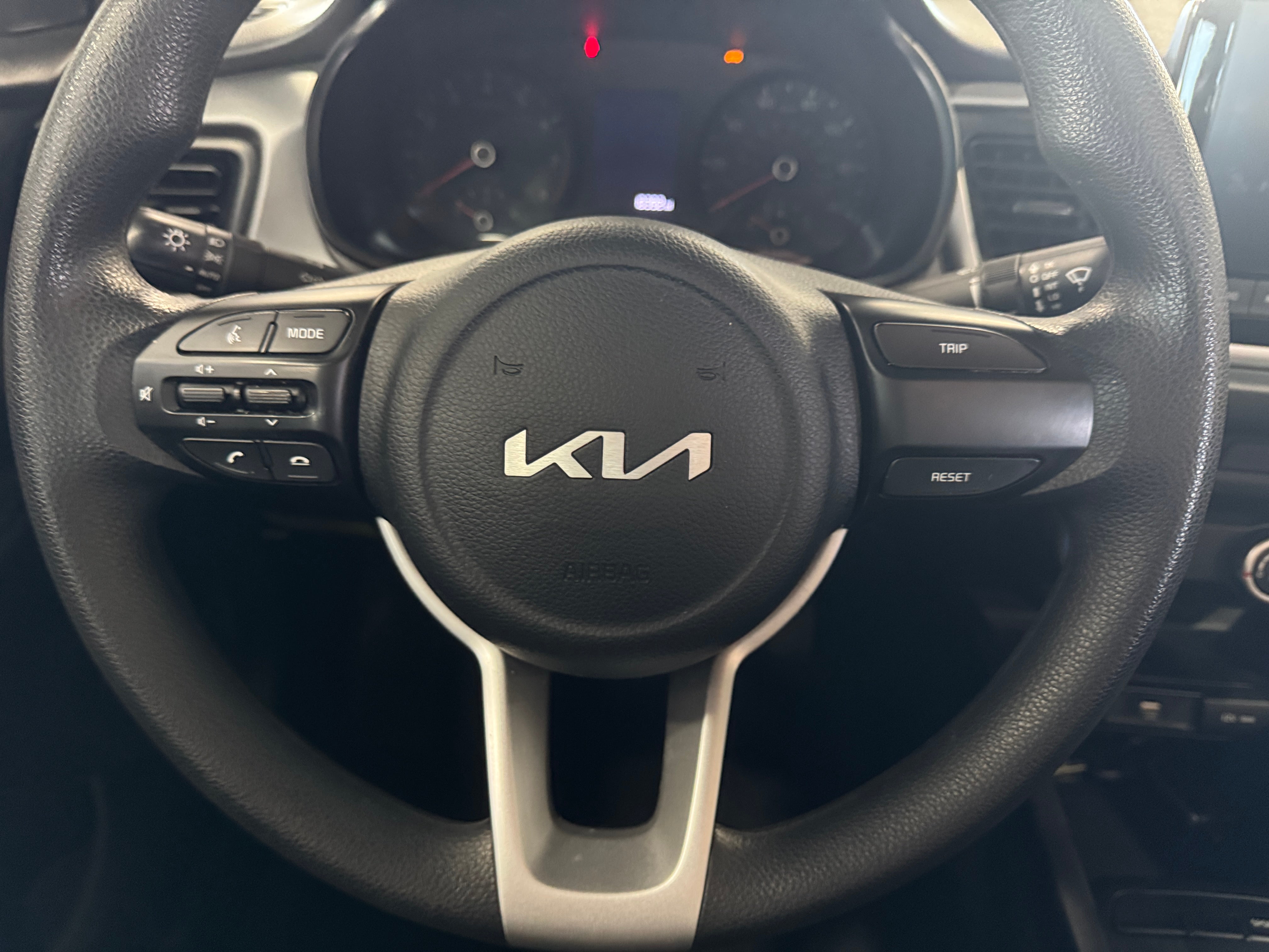 2022 Kia Rio LX 5