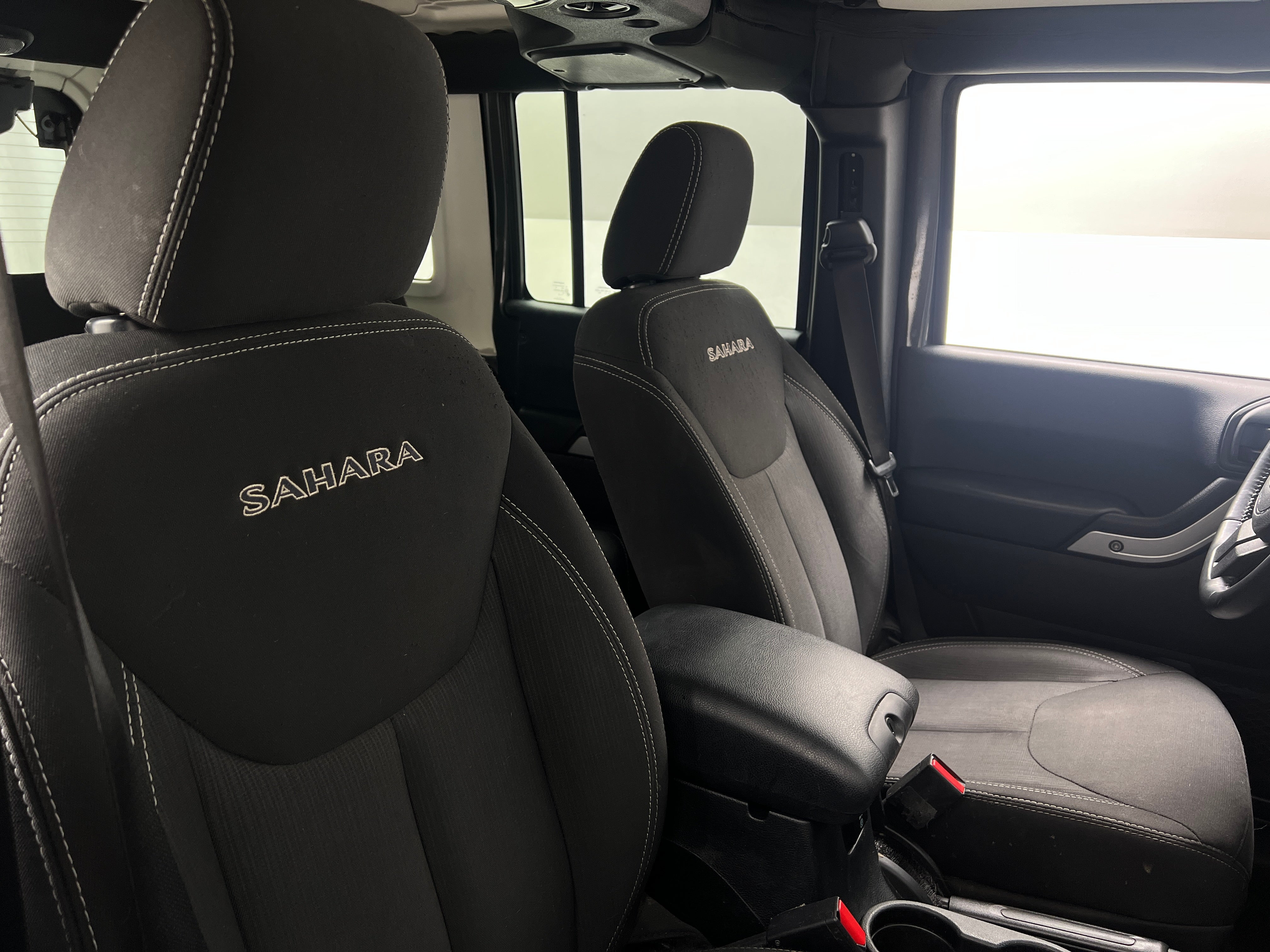 2018 Jeep Wrangler Unlimited Sahara 2