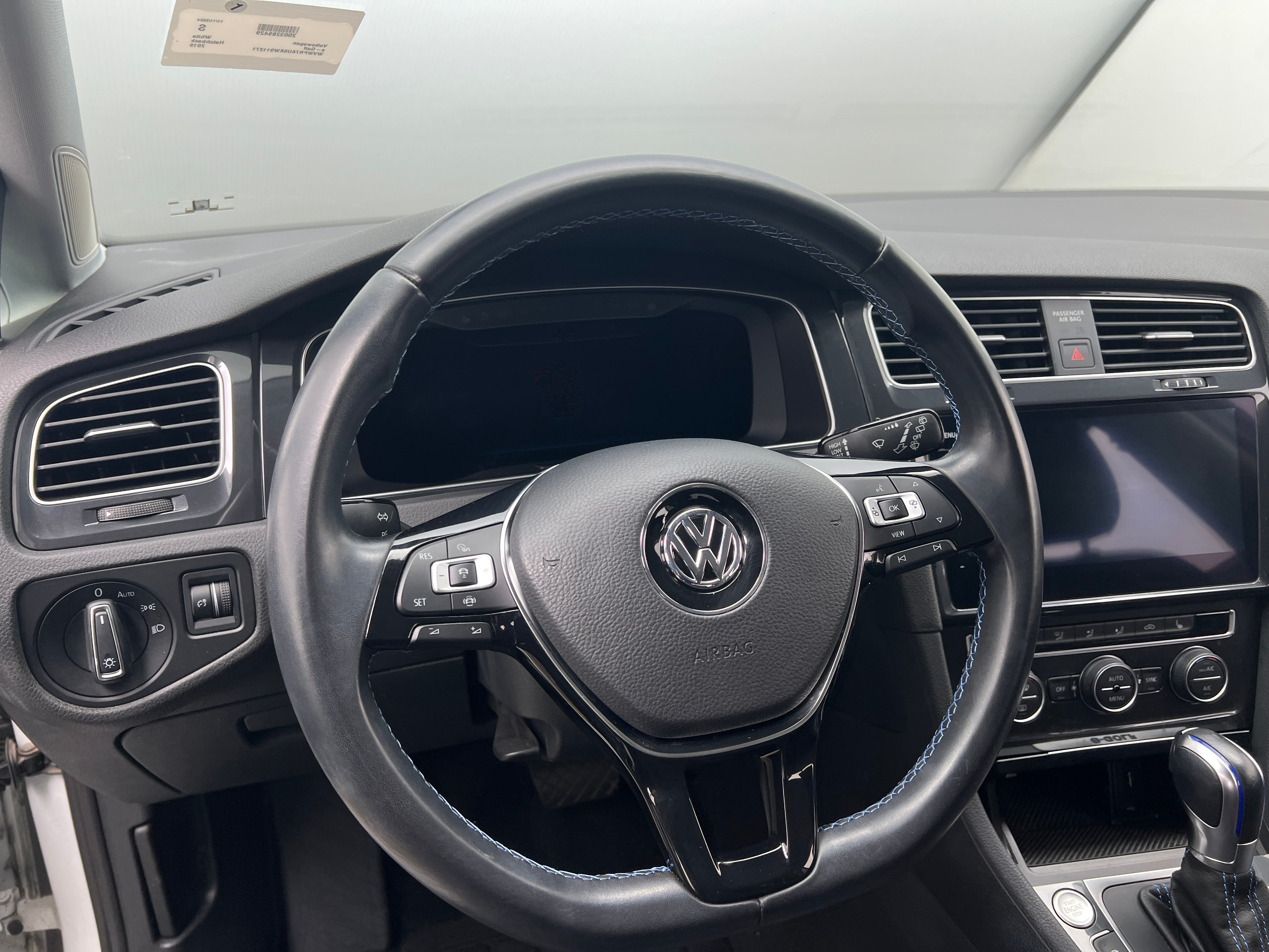 2019 Volkswagen e-Golf SEL Premium 5