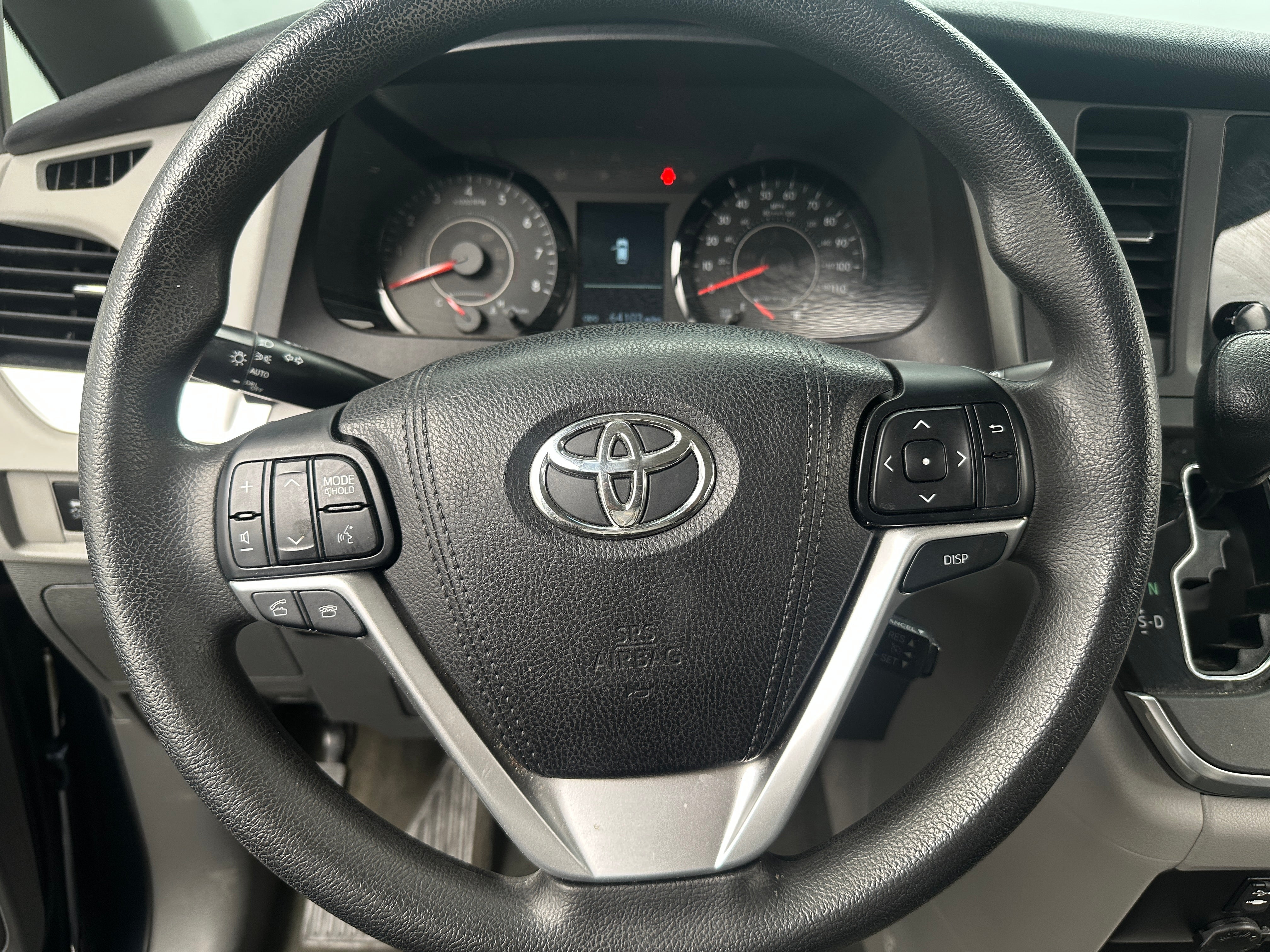 2017 Toyota Sienna LE 5