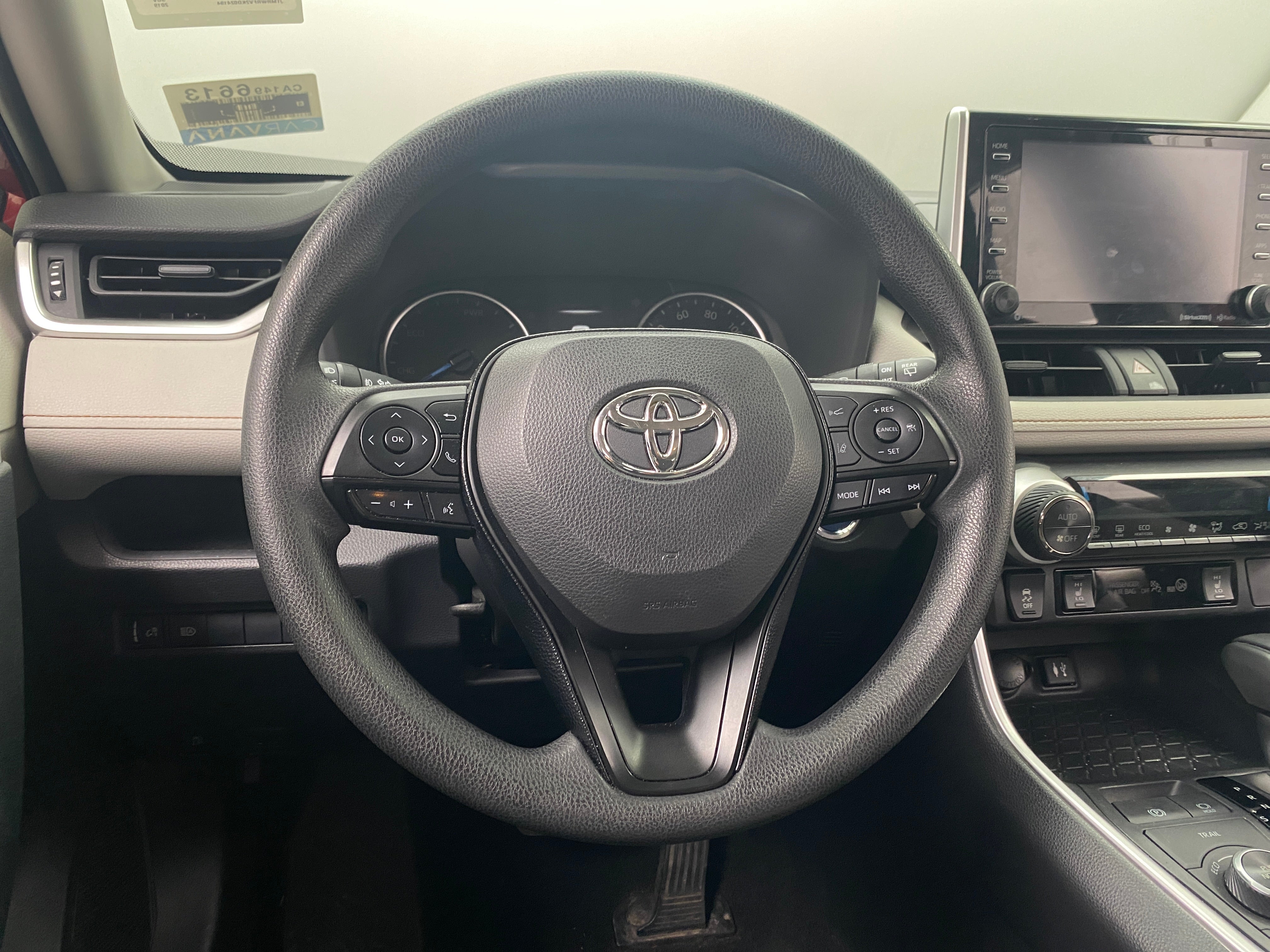 2019 Toyota RAV4 XLE 5