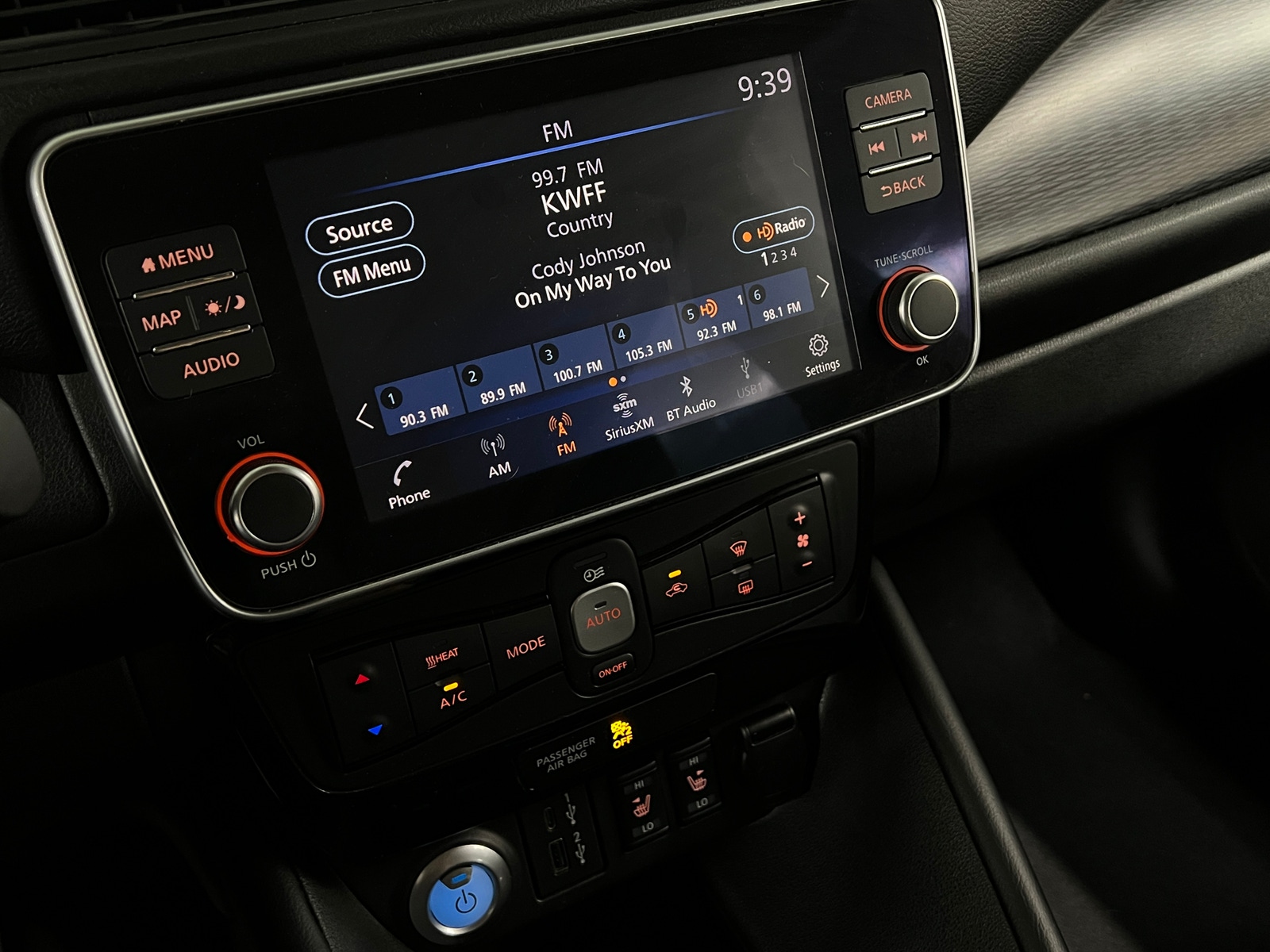 Thumbnail: 2020 Nissan Leaf - 4
