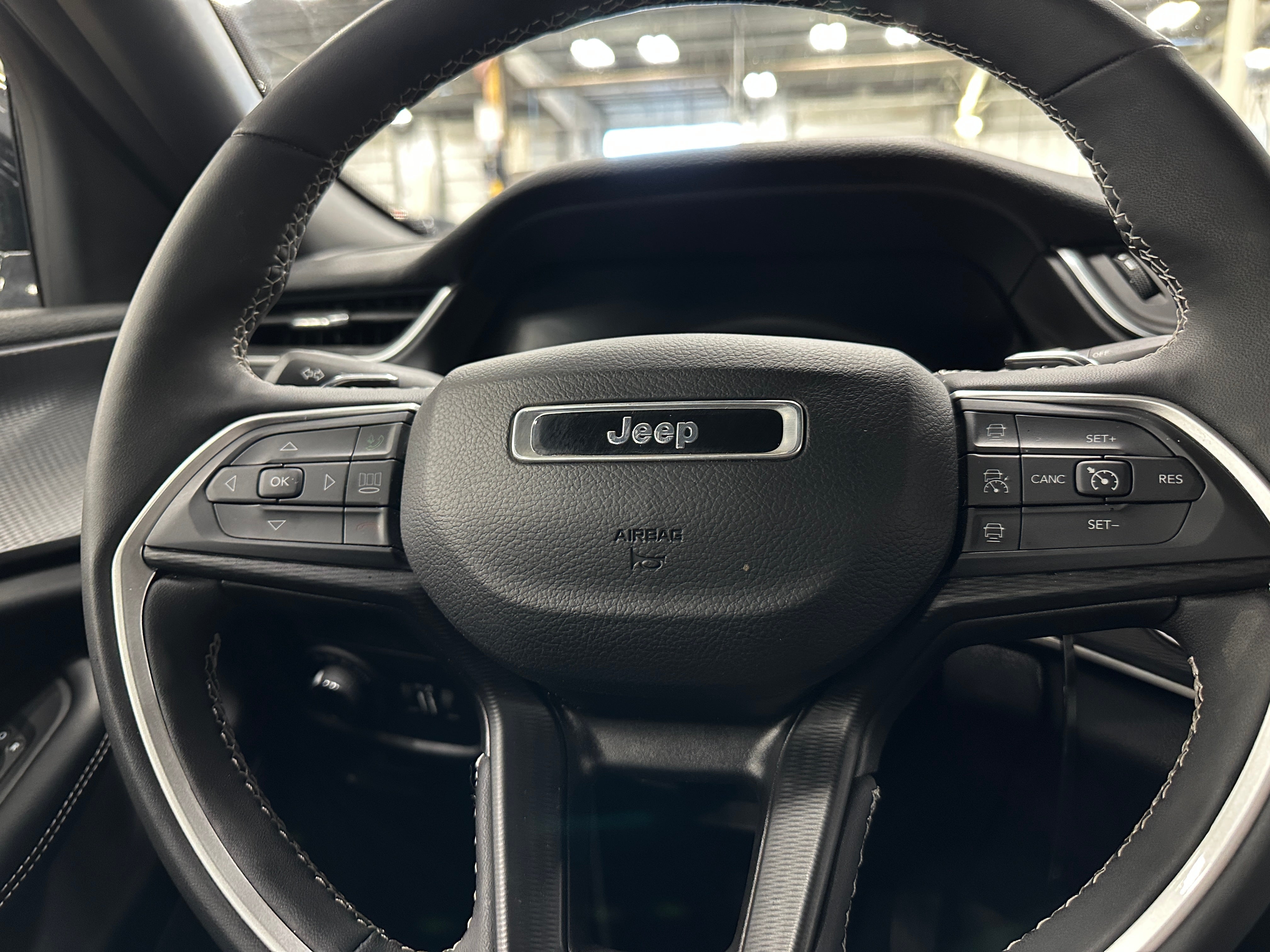 2023 Jeep Grand Cherokee L Altitude 4