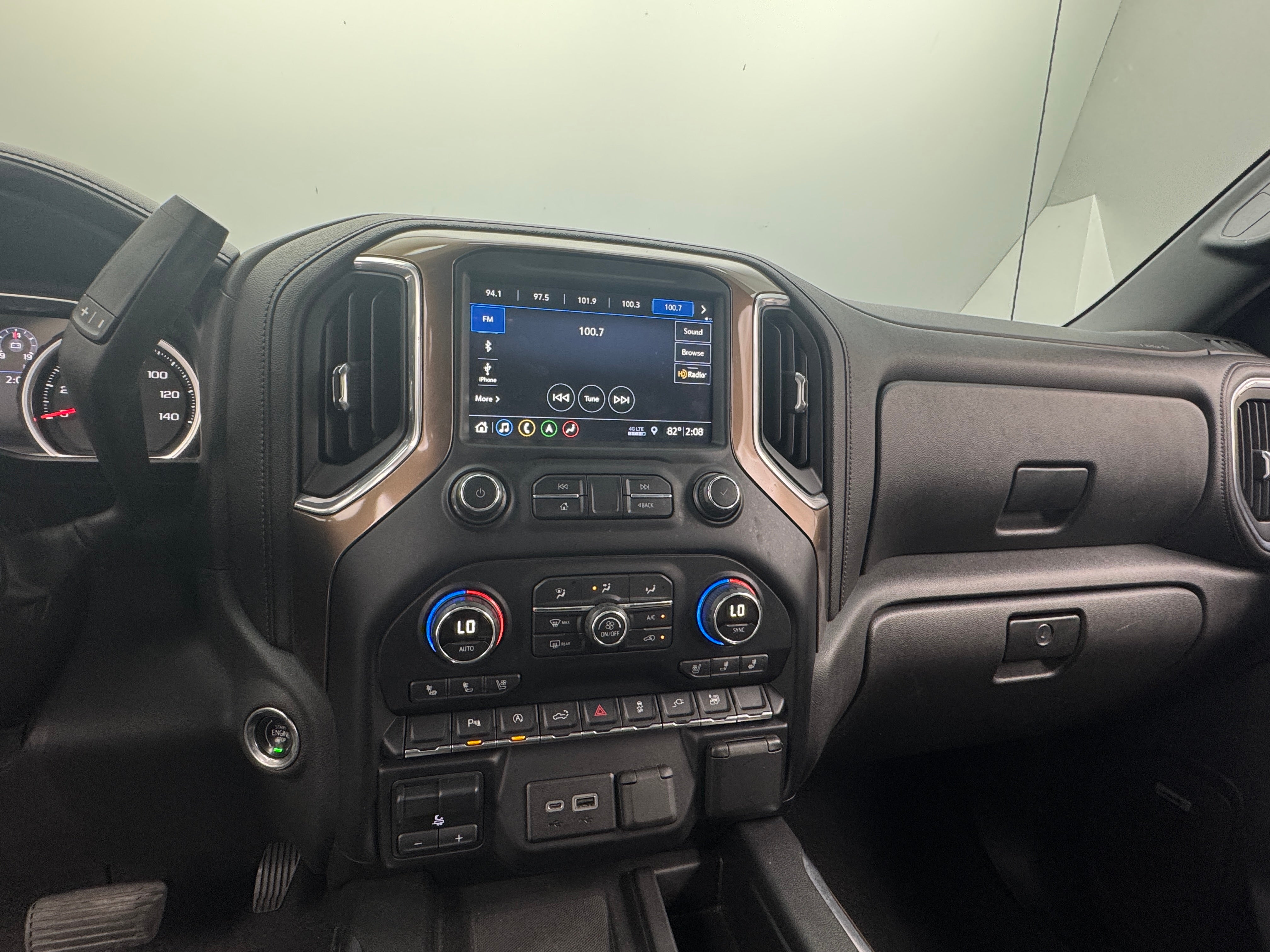 2019 Chevrolet Silverado 1500 High Country 3