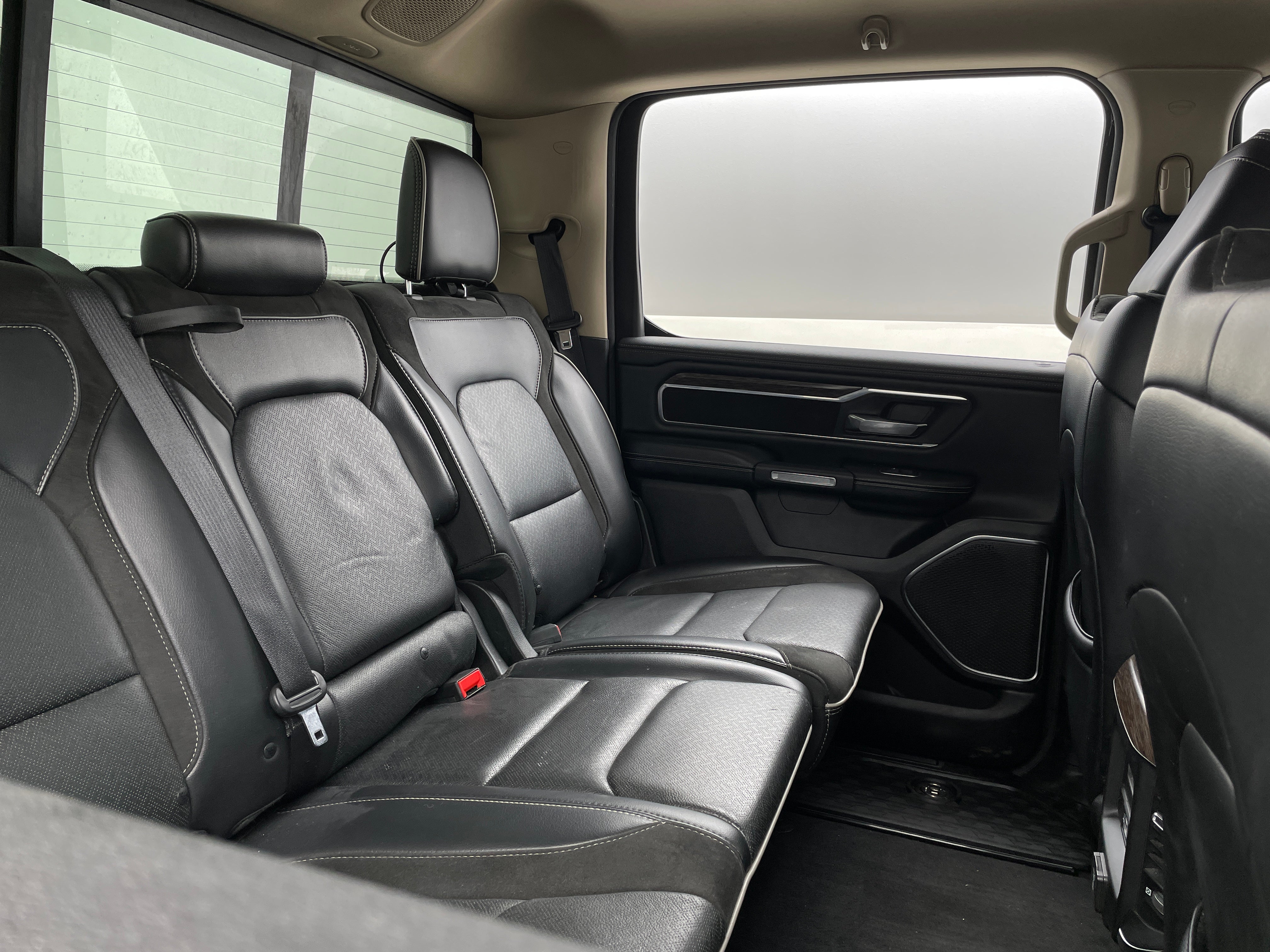 2019 RAM 1500 Laramie 5