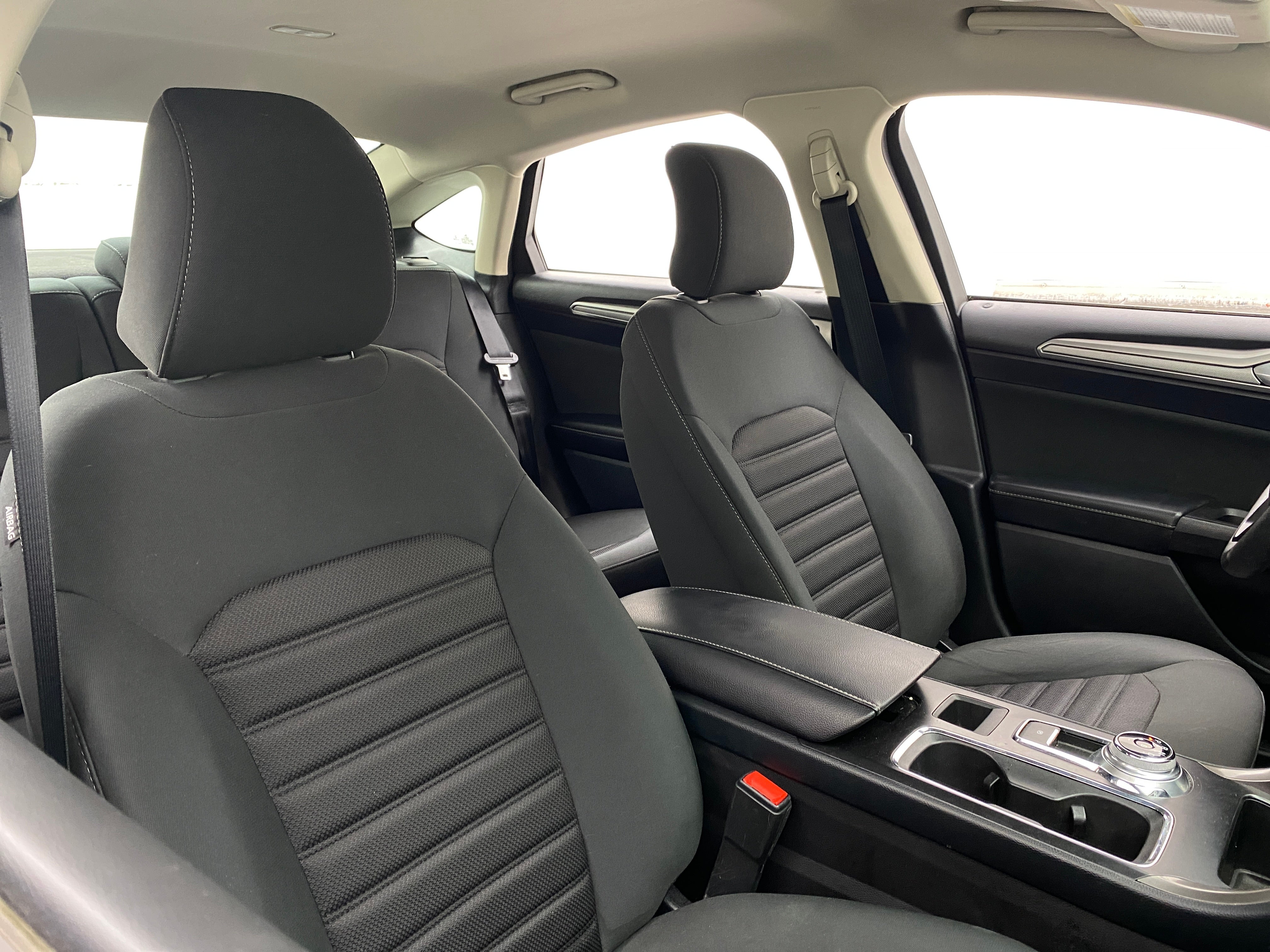 2019 Ford Fusion SE 2