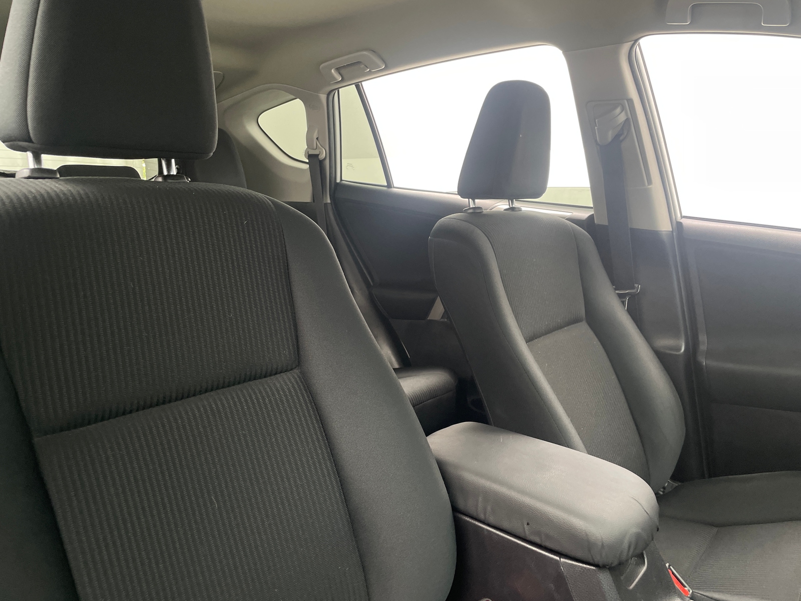 Thumbnail: 2016 Toyota RAV4 - 2