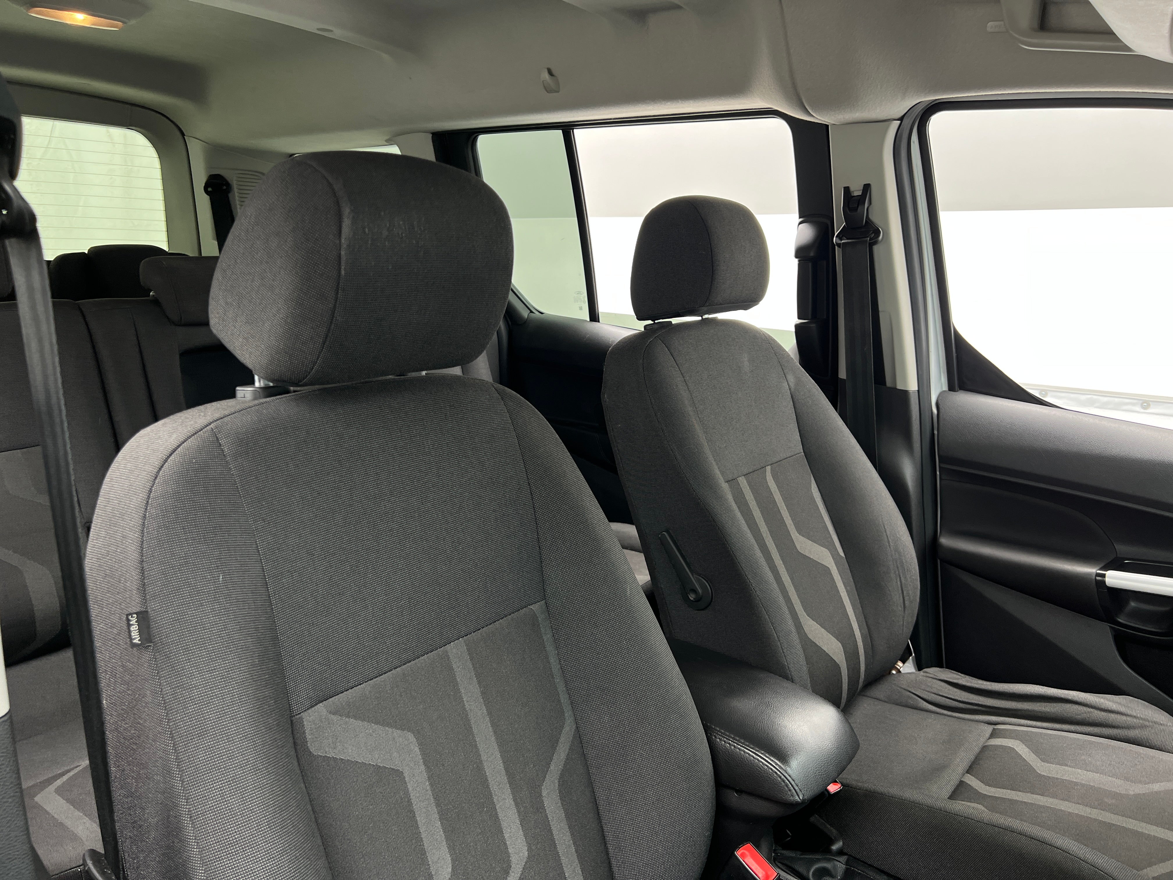 2017 Ford Transit Series Connect XLT 2