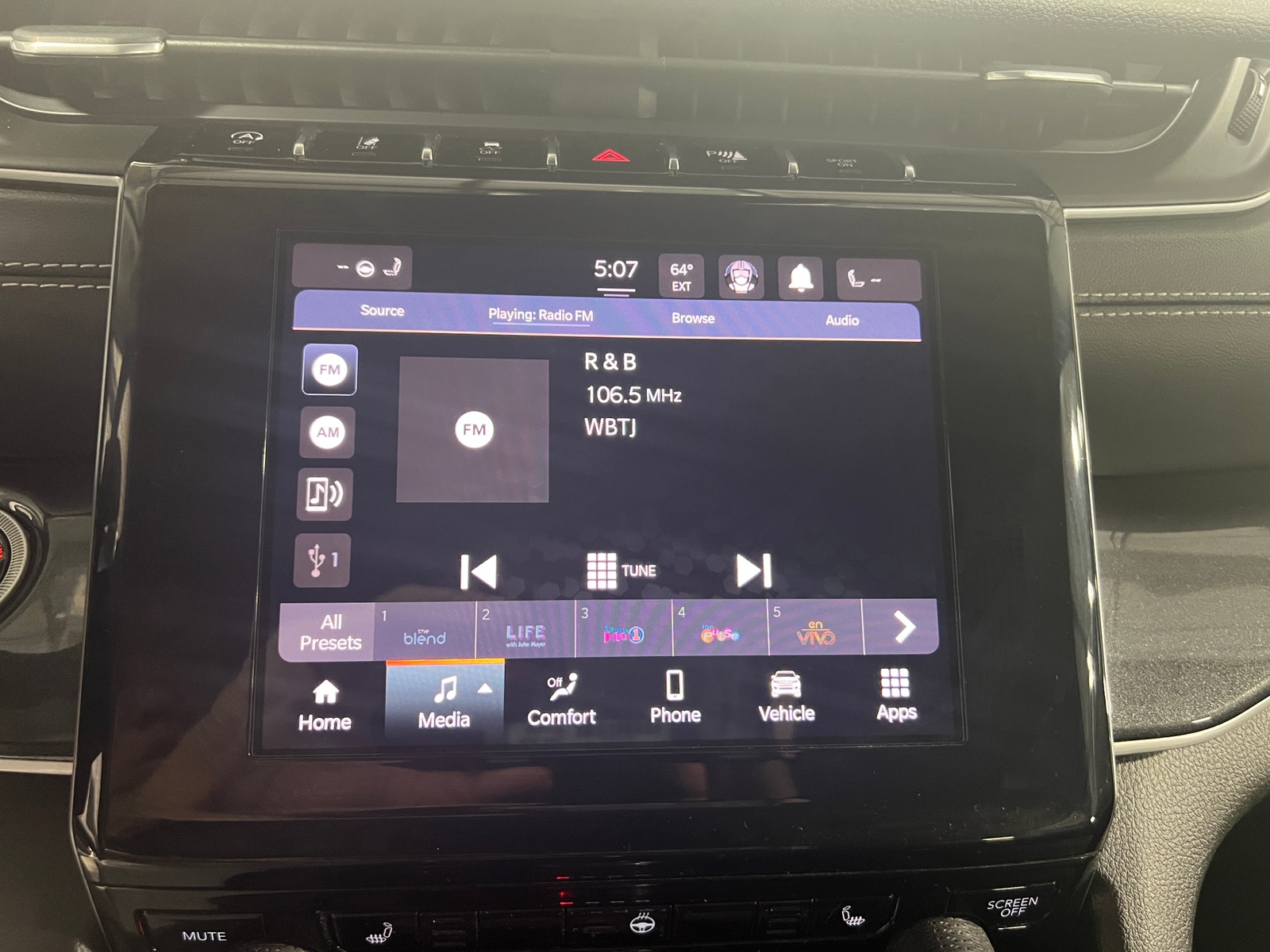 Thumbnail: 2021 Jeep Grand Cherokee L - 4