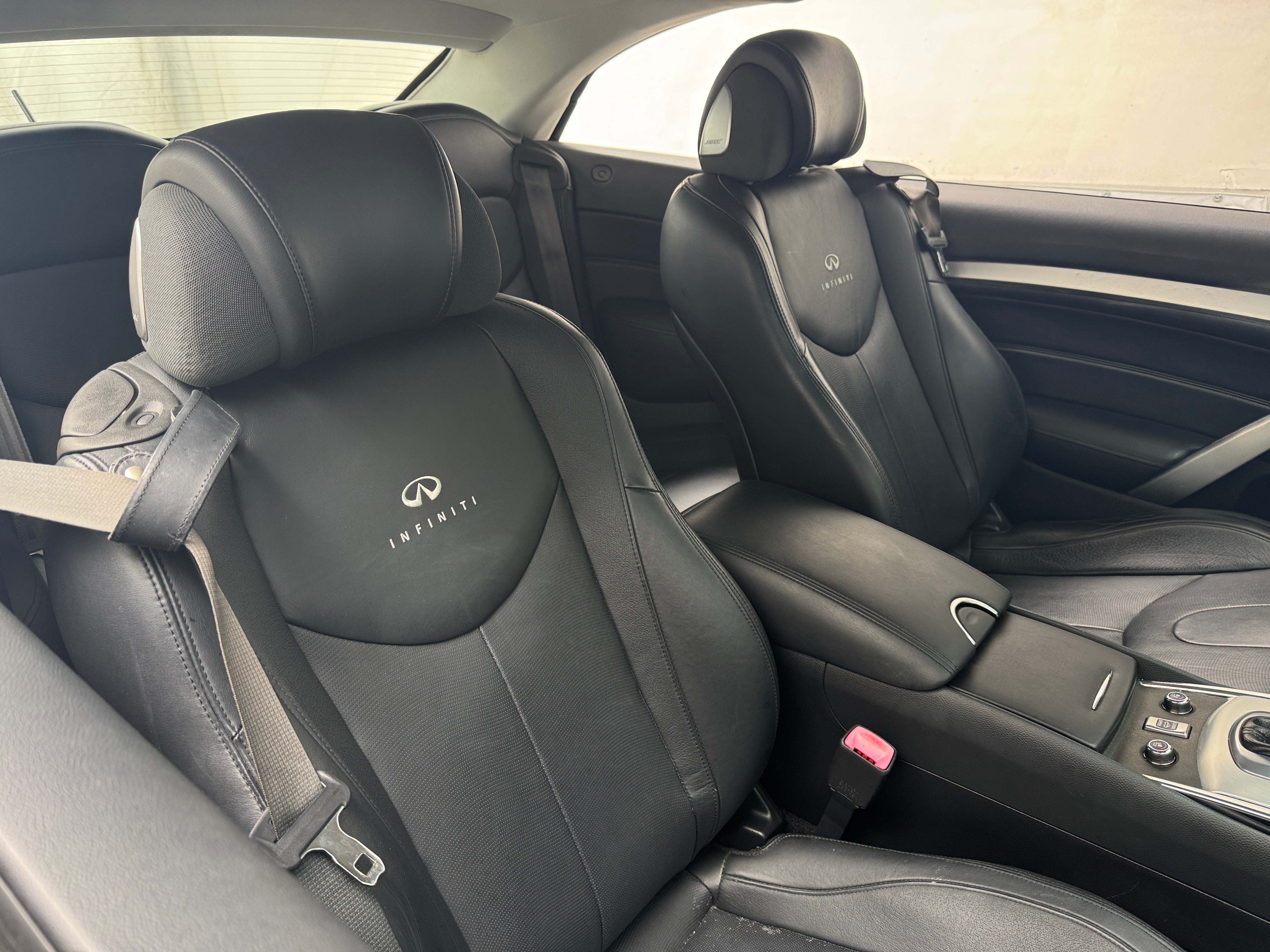 2014 INFINITI Q60 Base 2